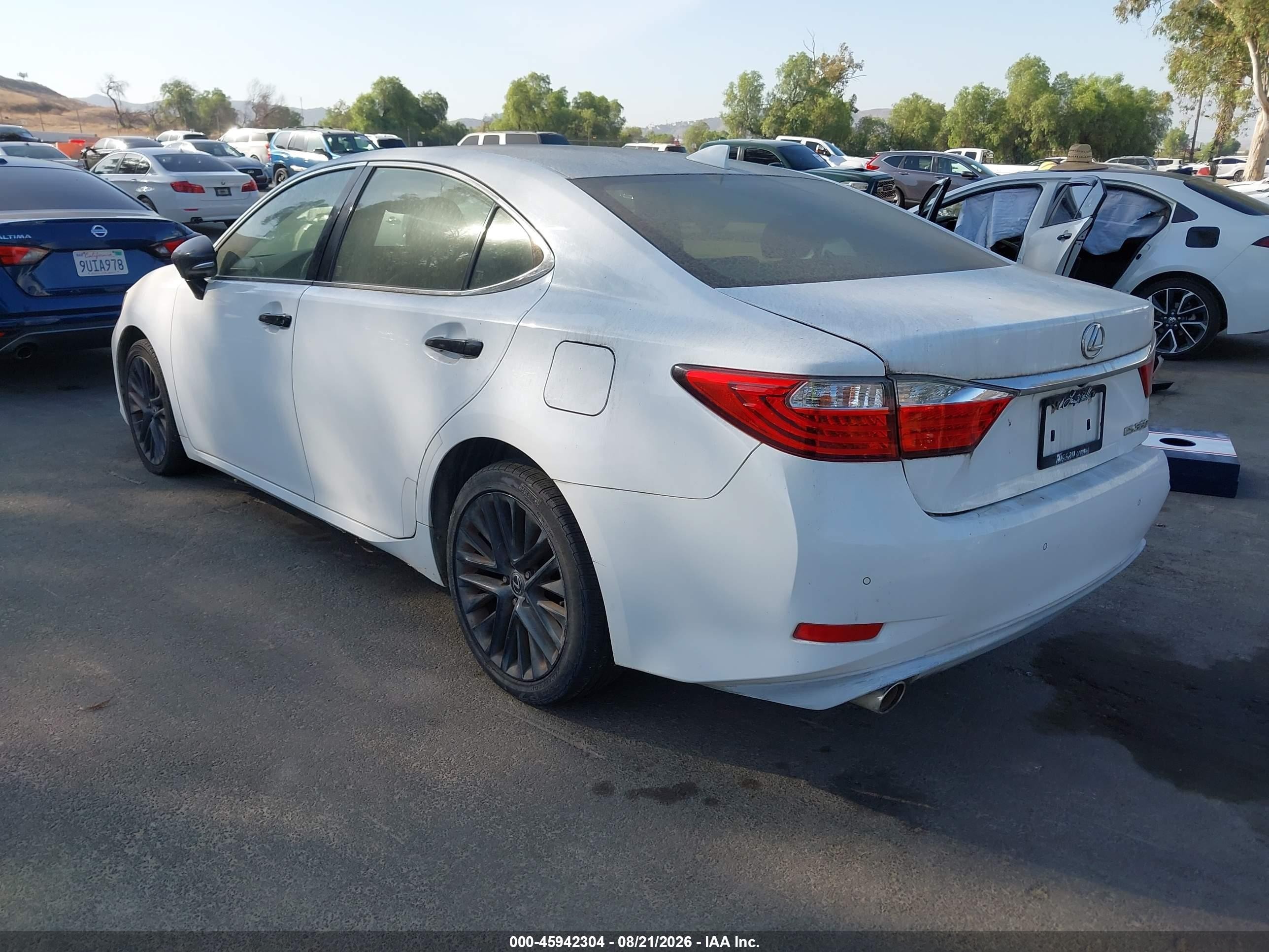 2015 Lexus Es 350 Crafted Line White vin: JTHBK1GG2F2179763