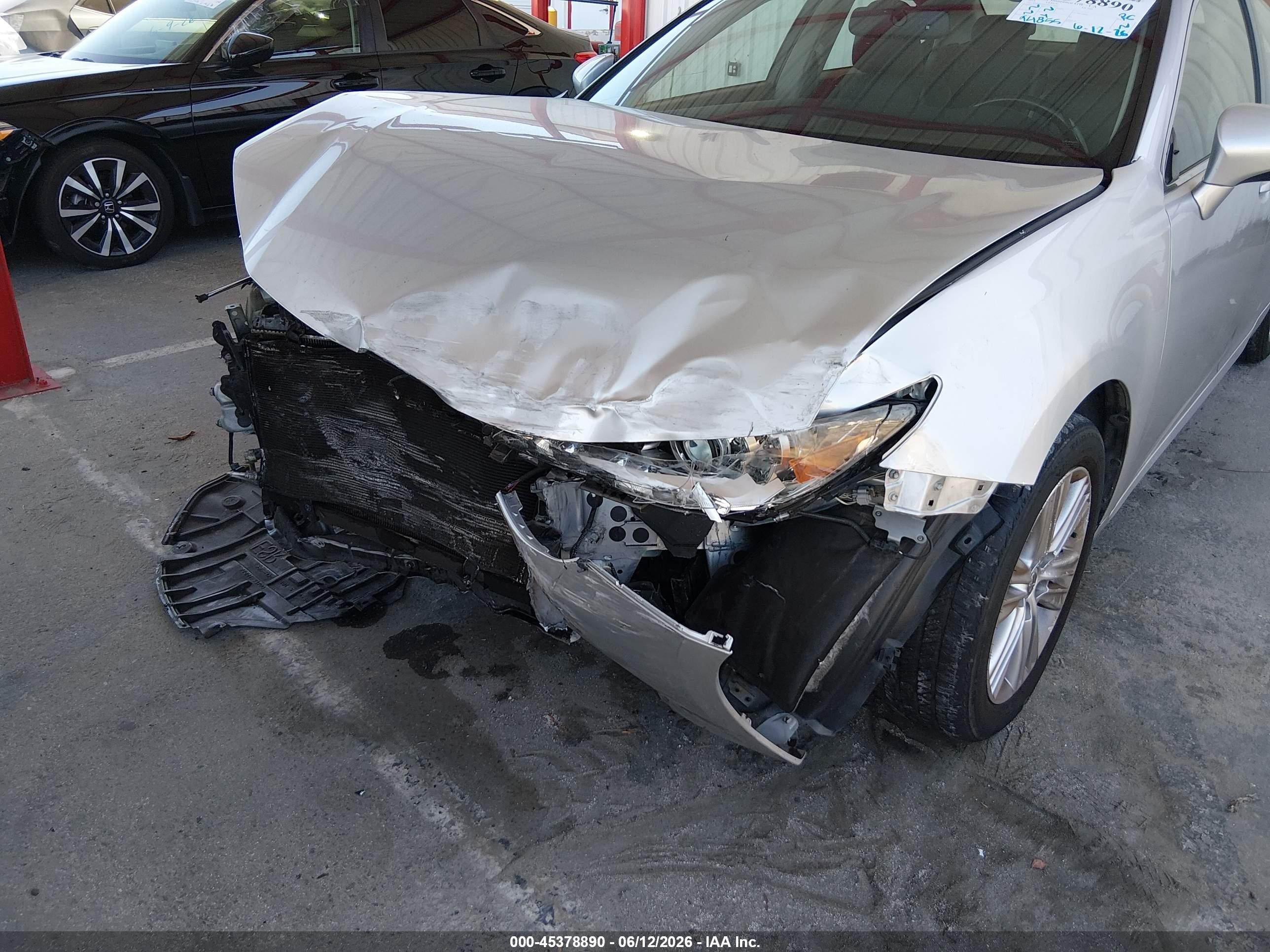 2015 Lexus Es 350   Серебряный vin: JTHBK1GG2F2187085