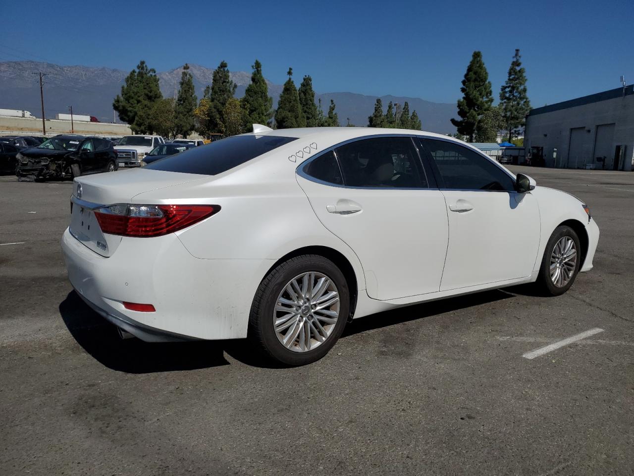 2015 Lexus Es 350 Белый vin: JTHBK1GG2F2194005