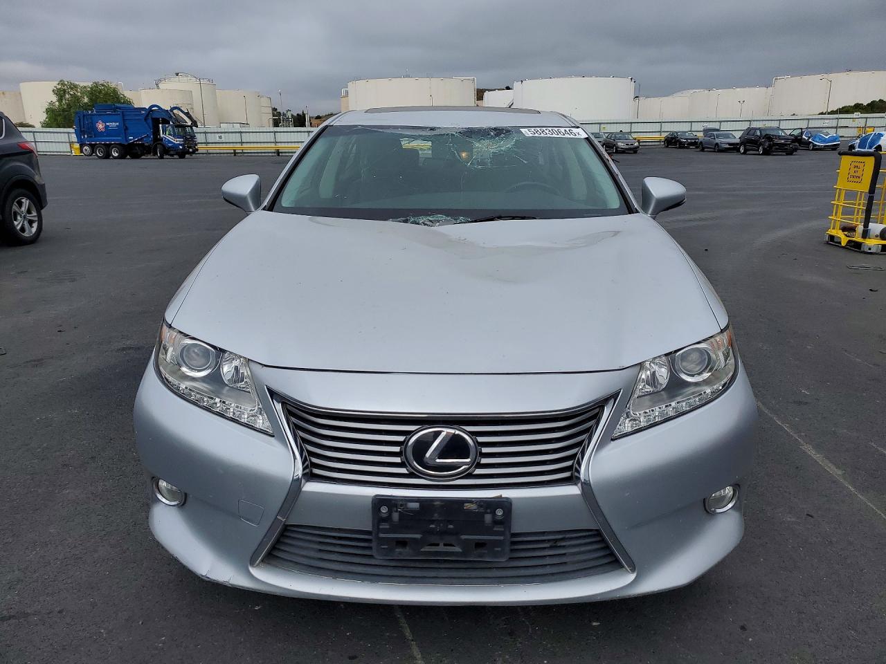 2015 Lexus Es 350 Серебряный vin: JTHBK1GG2F2207612