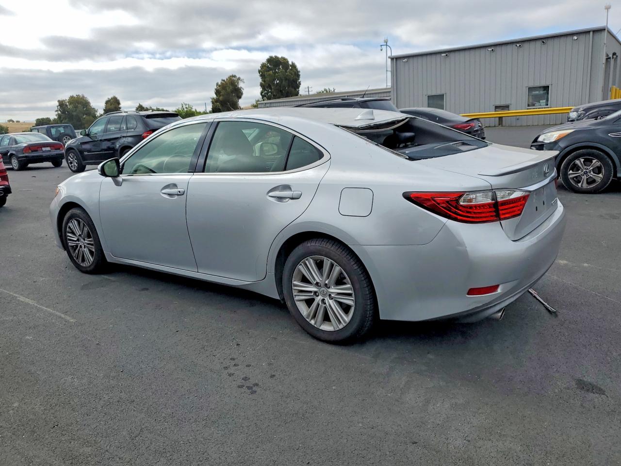 2015 Lexus Es 350 Серебряный vin: JTHBK1GG2F2207612