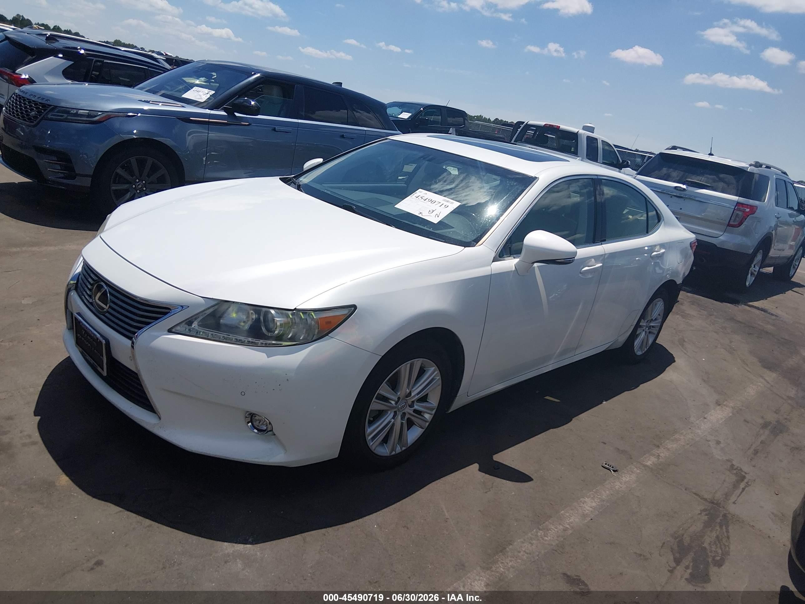 2014 Lexus Es 350   White vin: JTHBK1GG3E2085101