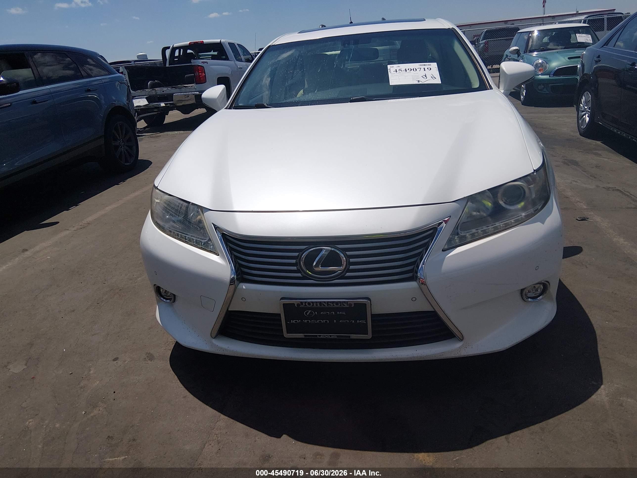2014 Lexus Es 350   White vin: JTHBK1GG3E2085101
