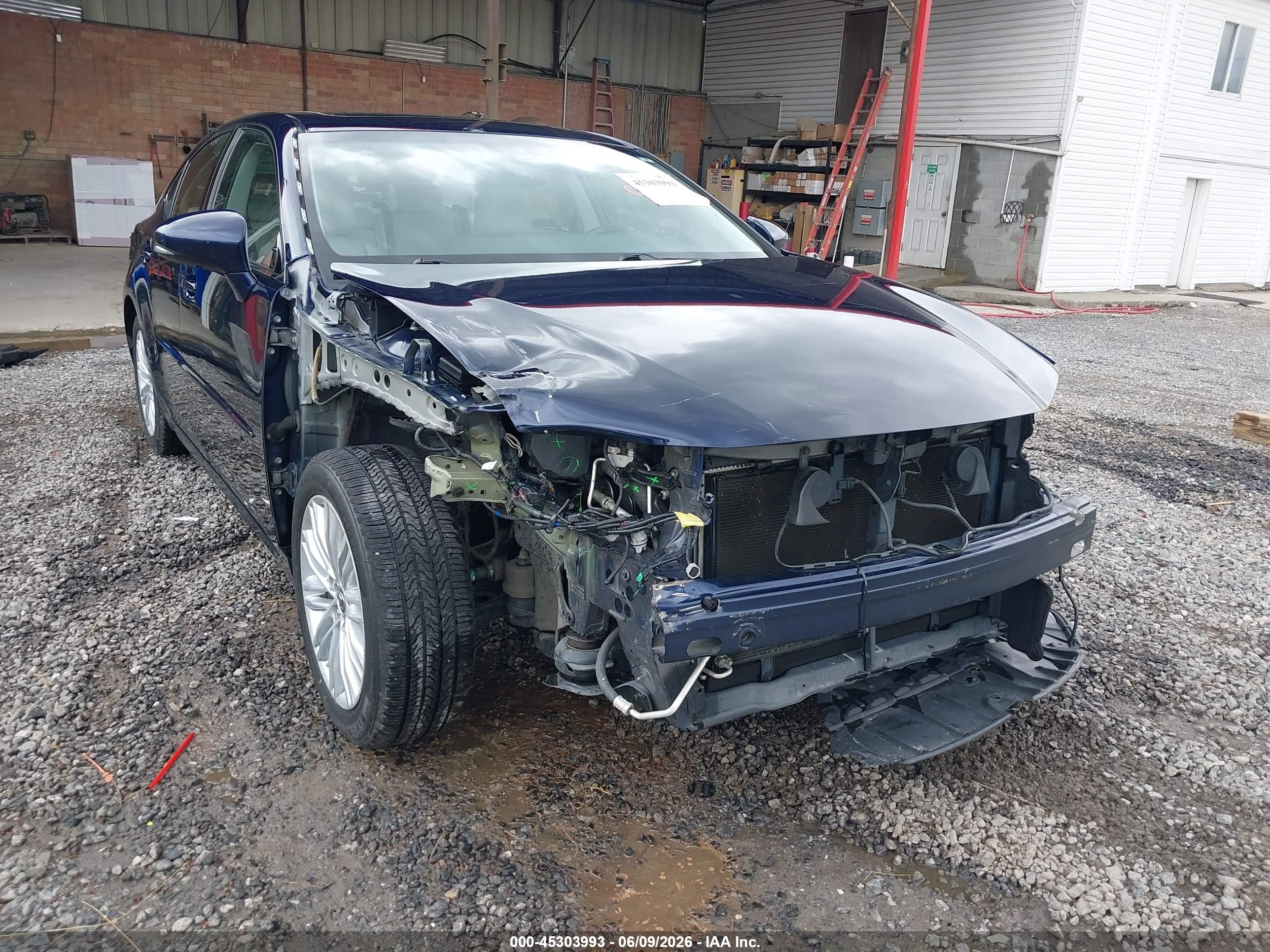 2014 Lexus Es 350 Blue vin: JTHBK1GG3E2107839