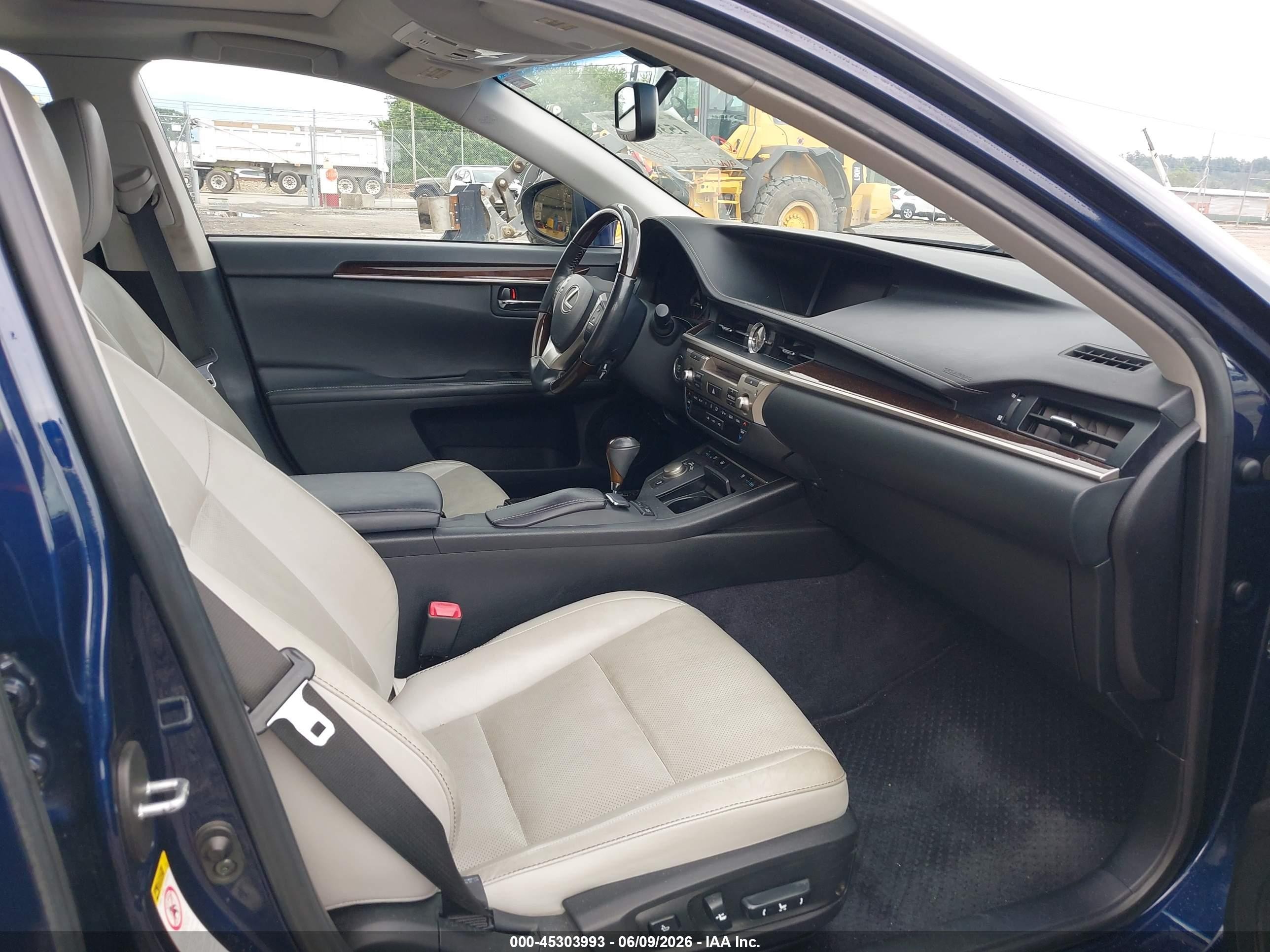 2014 Lexus Es 350 Blue vin: JTHBK1GG3E2107839