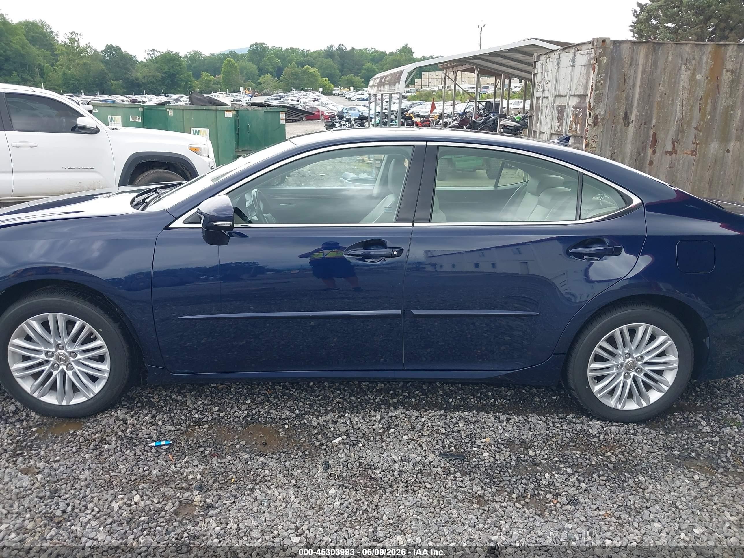 2014 Lexus Es 350 Blue vin: JTHBK1GG3E2107839