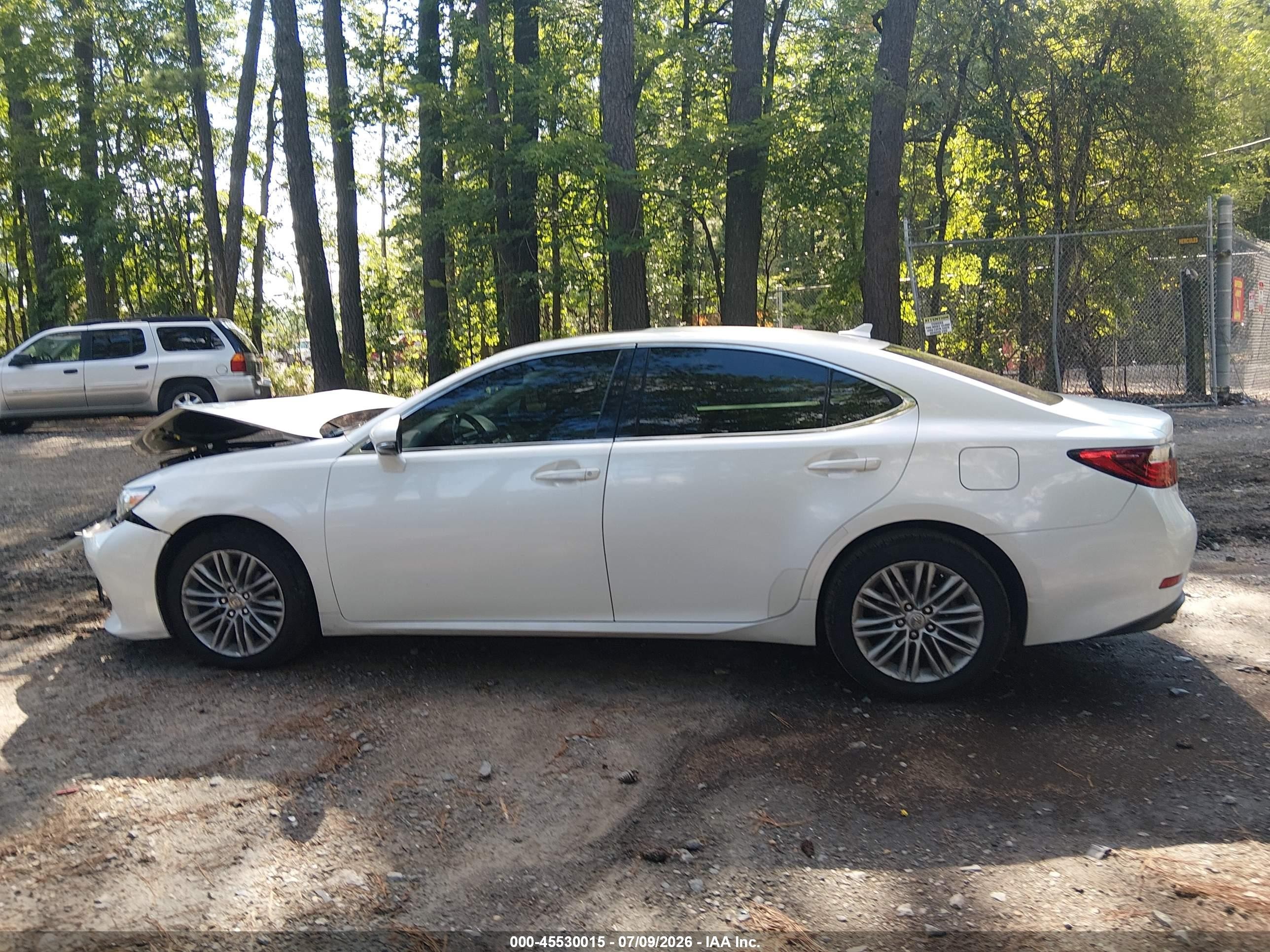 2014 Lexus Es 350   White vin: JTHBK1GG3E2109932