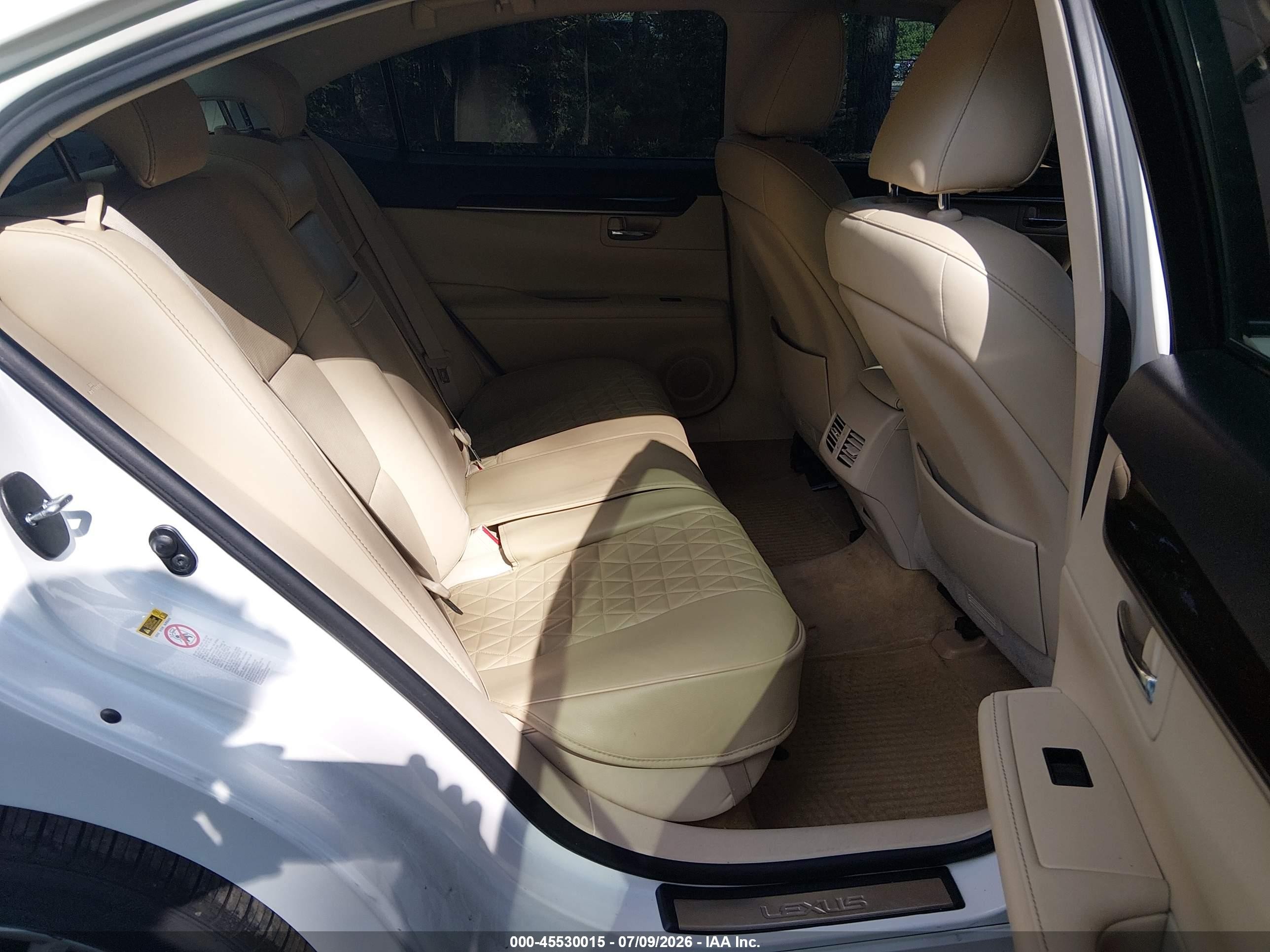 2014 Lexus Es 350   White vin: JTHBK1GG3E2109932