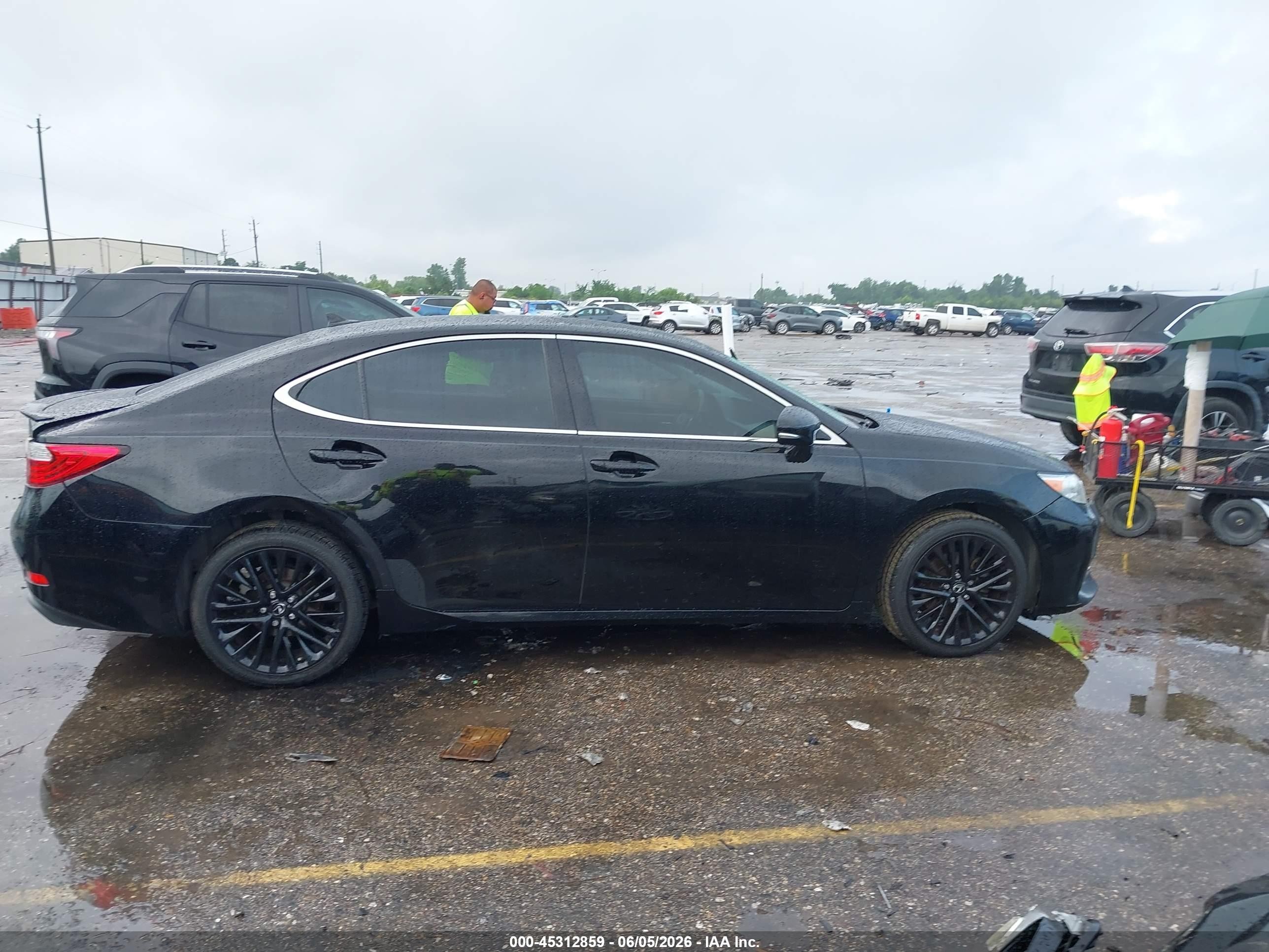 2014 Lexus Es 350   Black vin: JTHBK1GG3E2123829