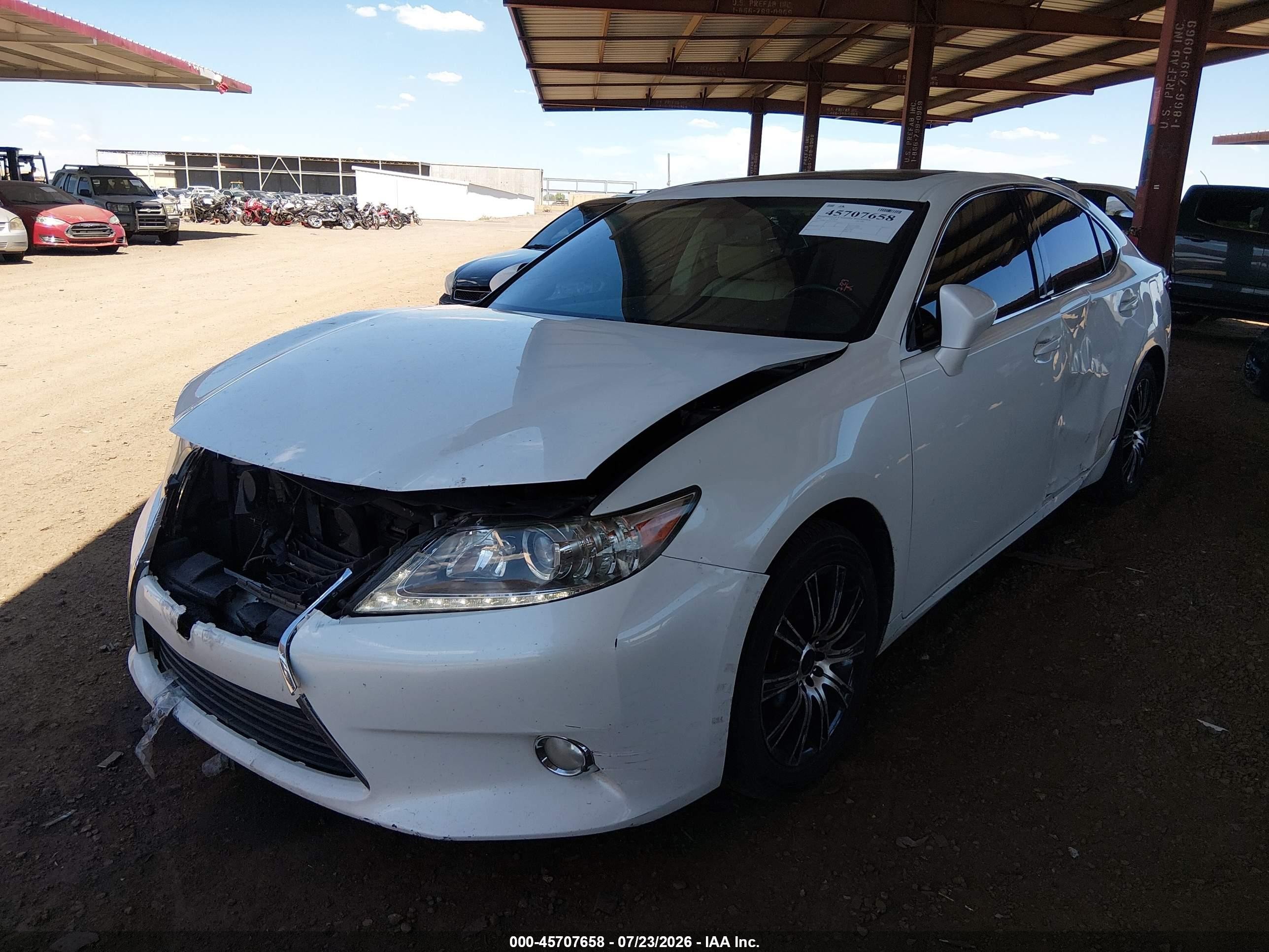 2014 Lexus Es 350   White vin: JTHBK1GG3E2139674