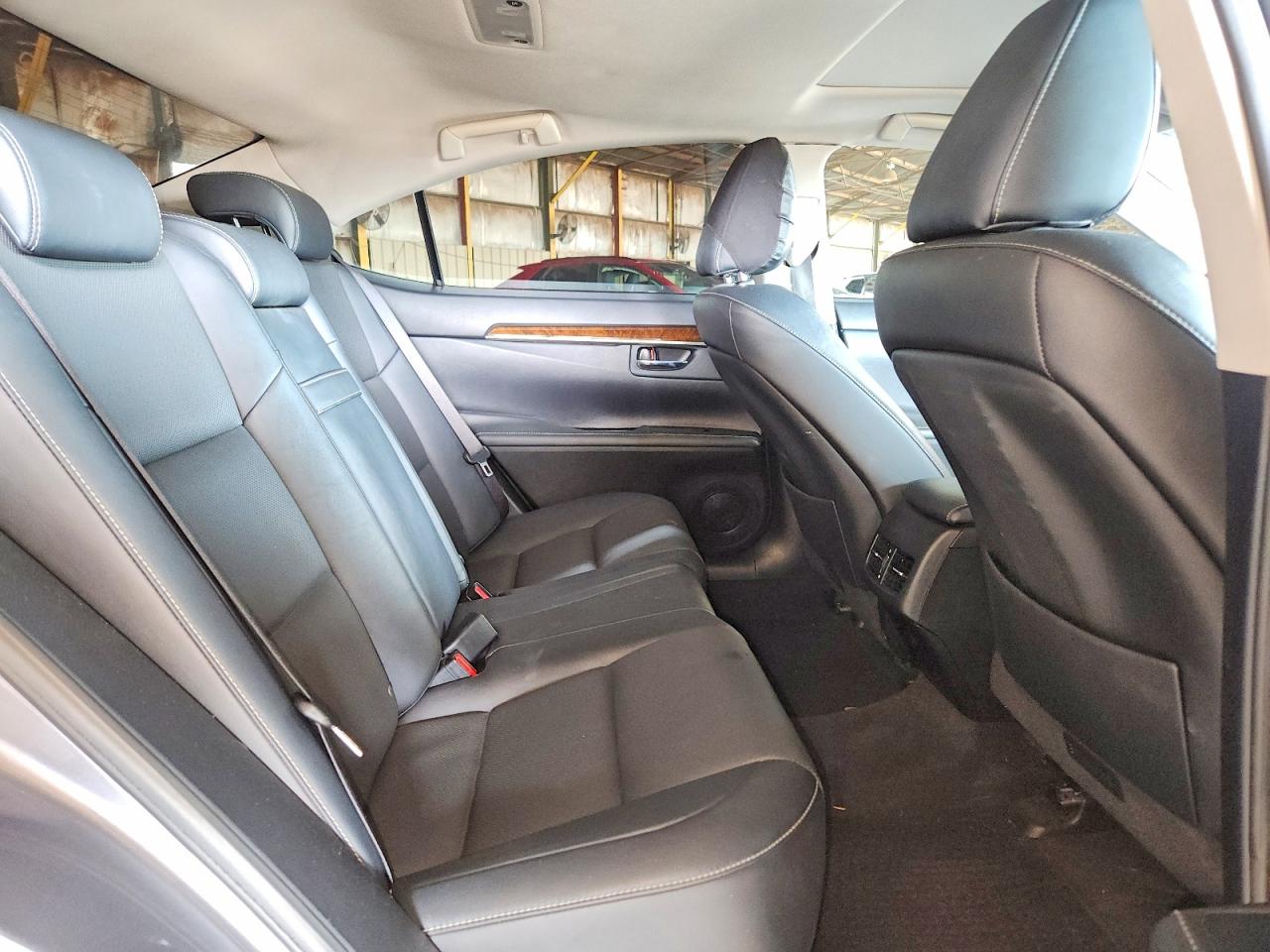 2015 Lexus Es 350 Серебряный vin: JTHBK1GG3F2189654