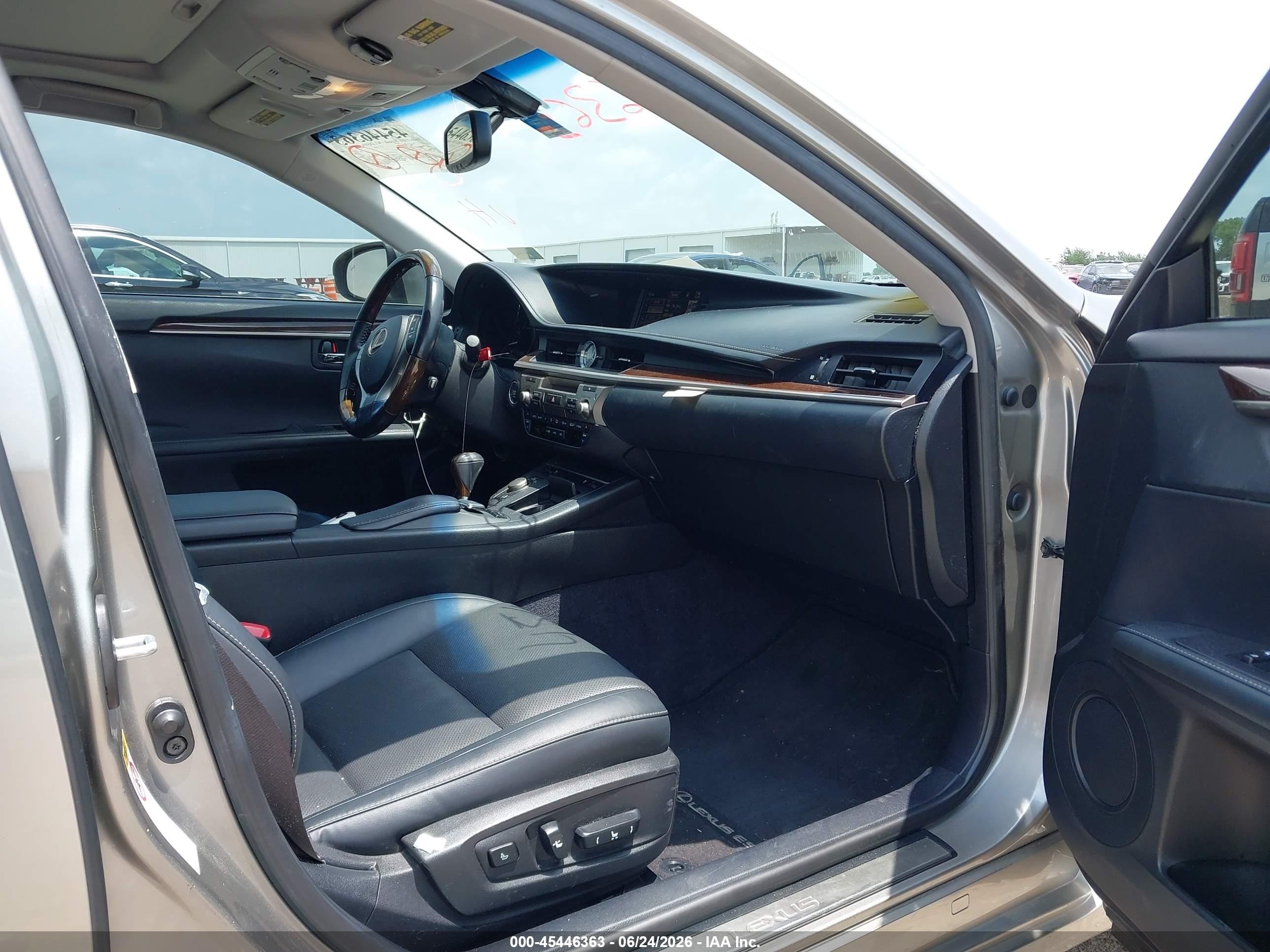 2015 Lexus Es 350   Champagne vin: JTHBK1GG3F2202905