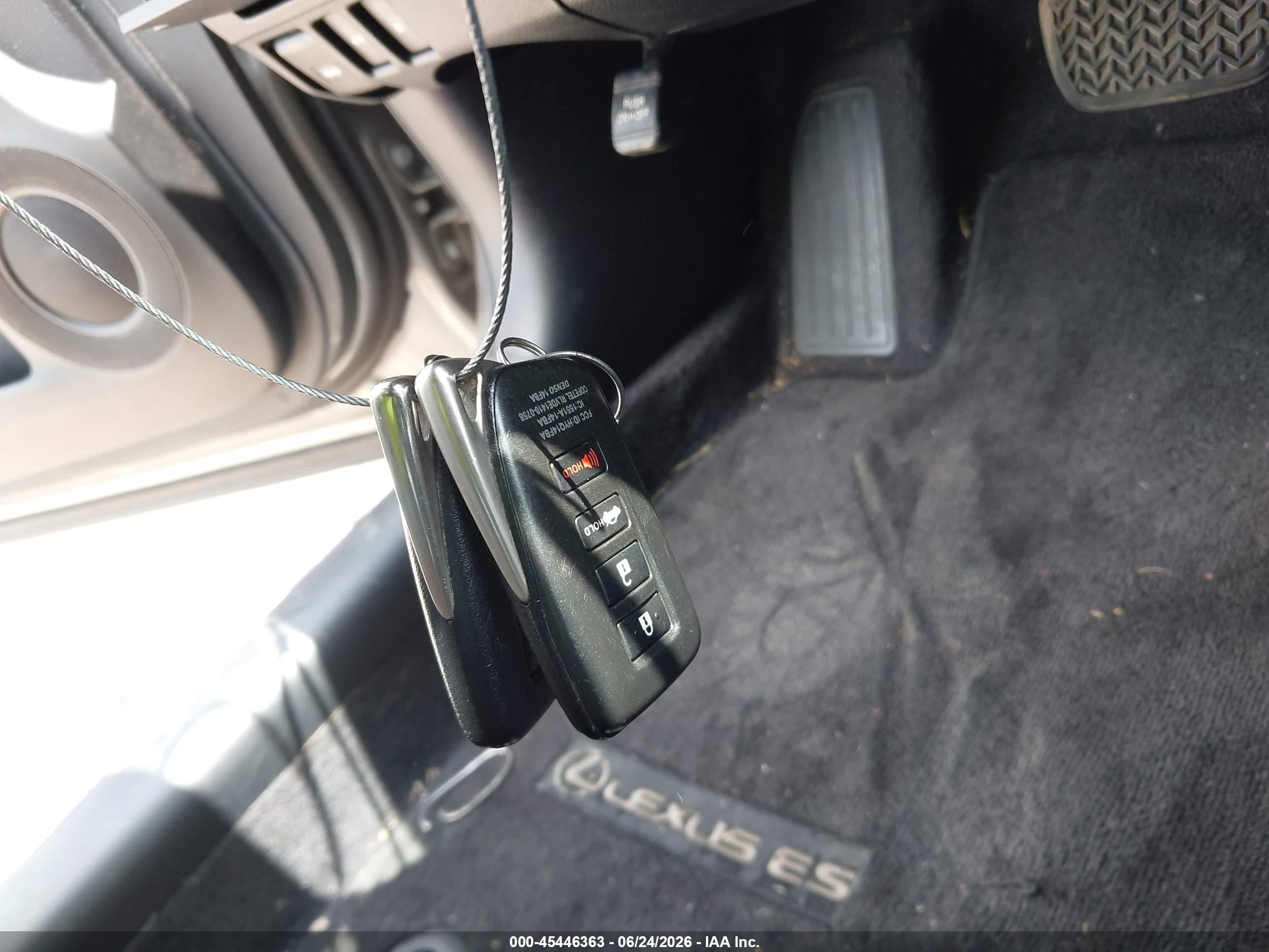 2015 Lexus Es 350   Champagne vin: JTHBK1GG3F2202905