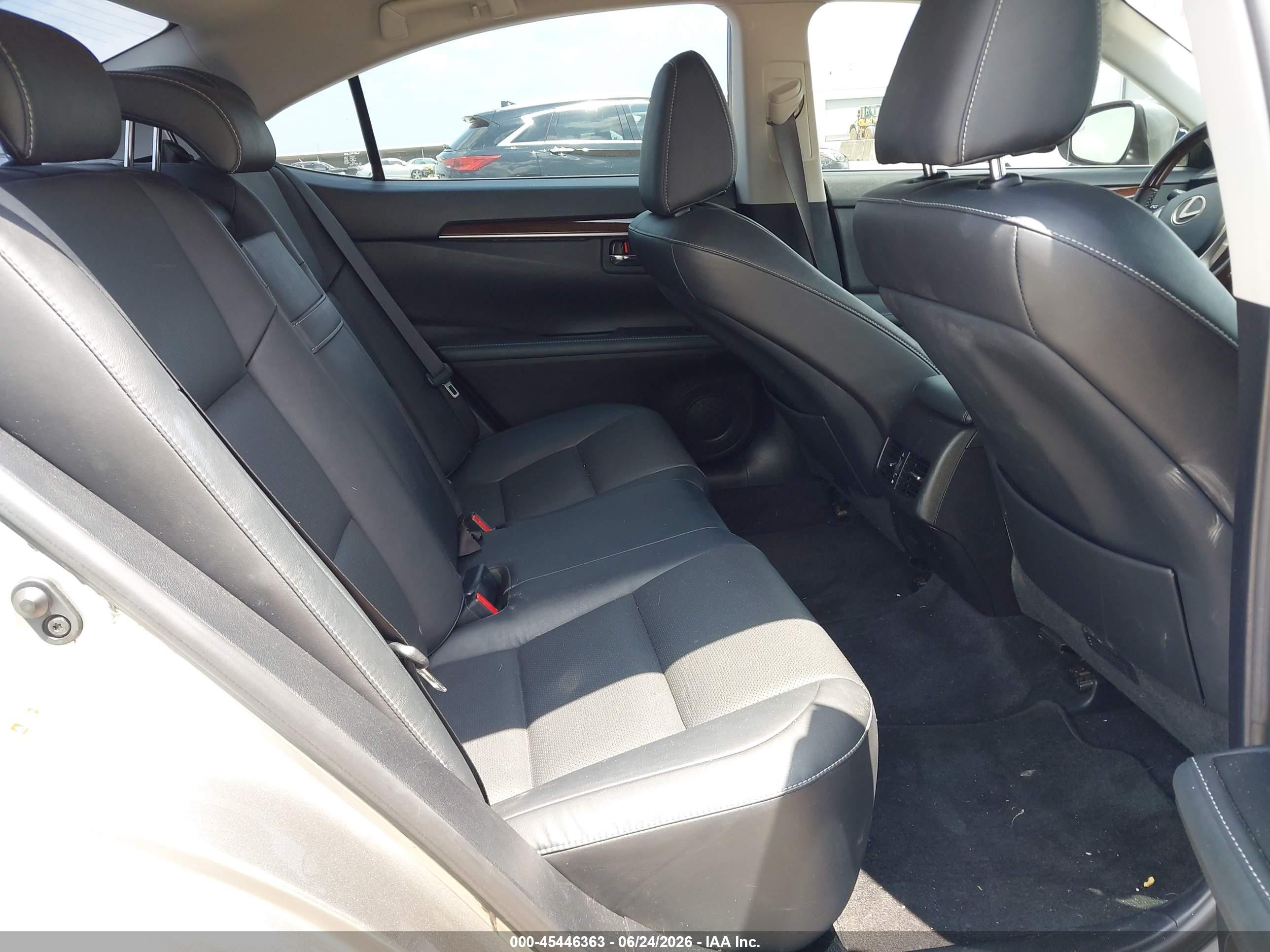 2015 Lexus Es 350   Champagne vin: JTHBK1GG3F2202905