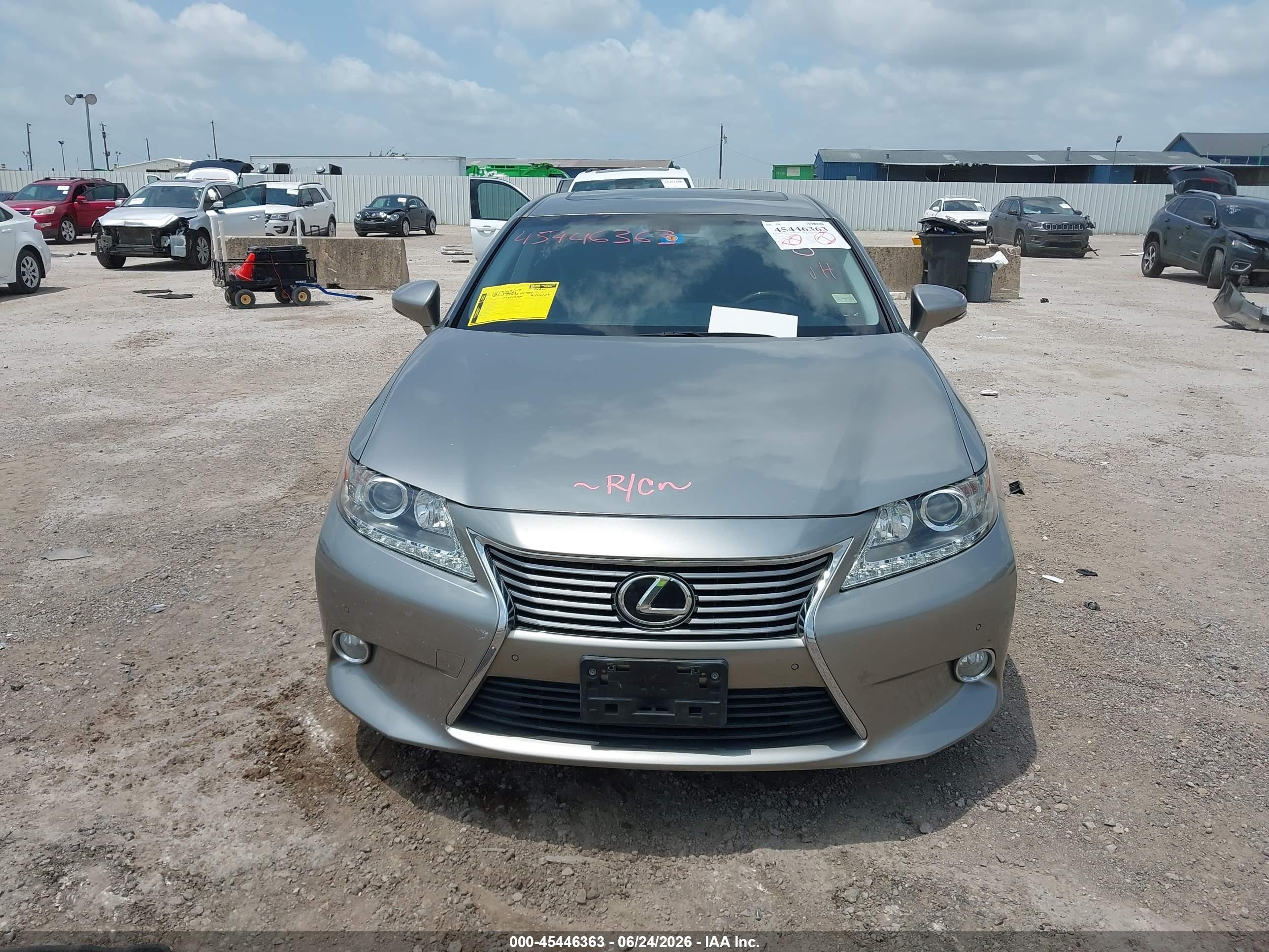 2015 Lexus Es 350   Champagne vin: JTHBK1GG3F2202905
