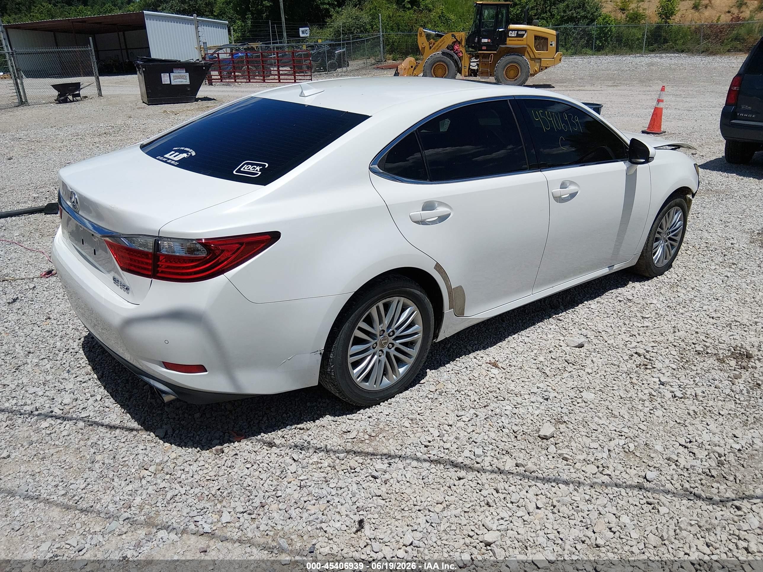 2013 Lexus Es 350   White vin: JTHBK1GG4D2004847