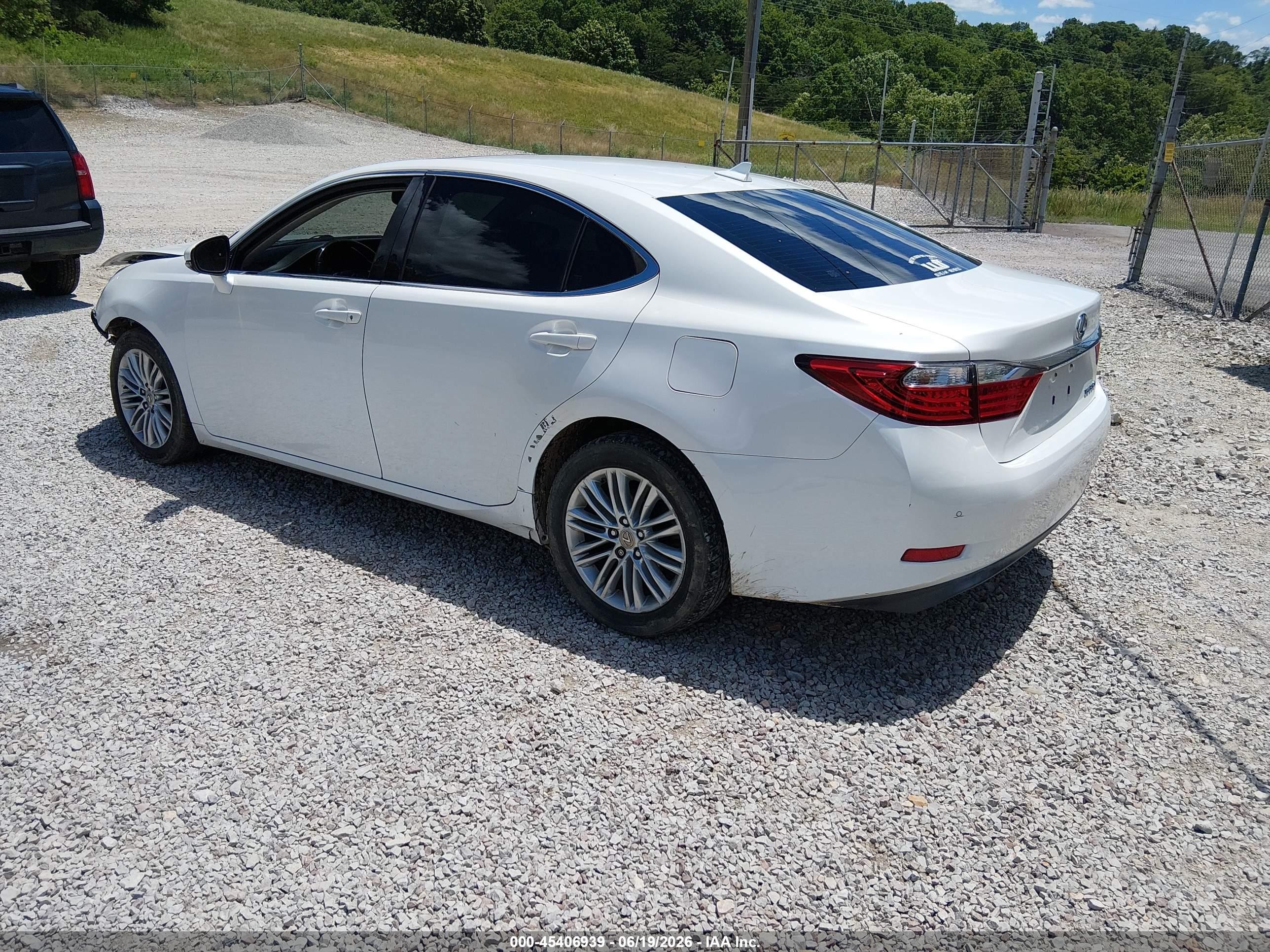 2013 Lexus Es 350   White vin: JTHBK1GG4D2004847