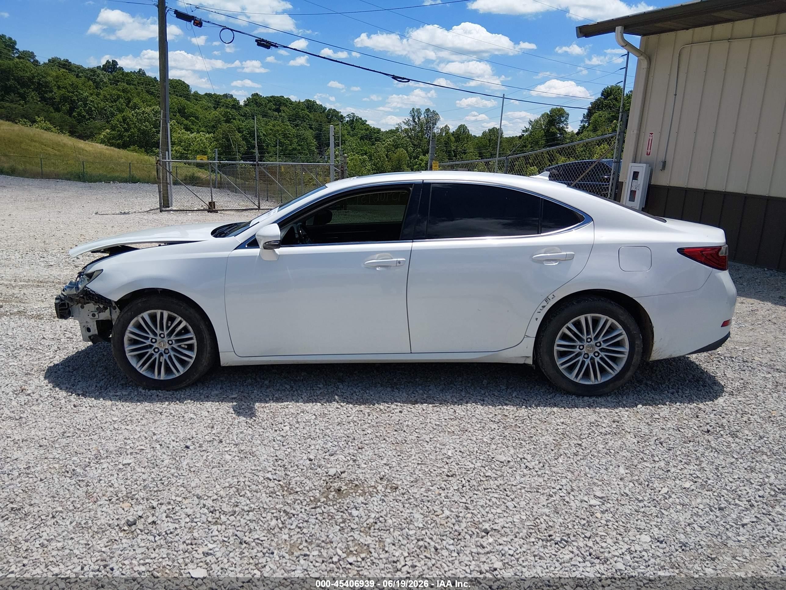 2013 Lexus Es 350   White vin: JTHBK1GG4D2004847