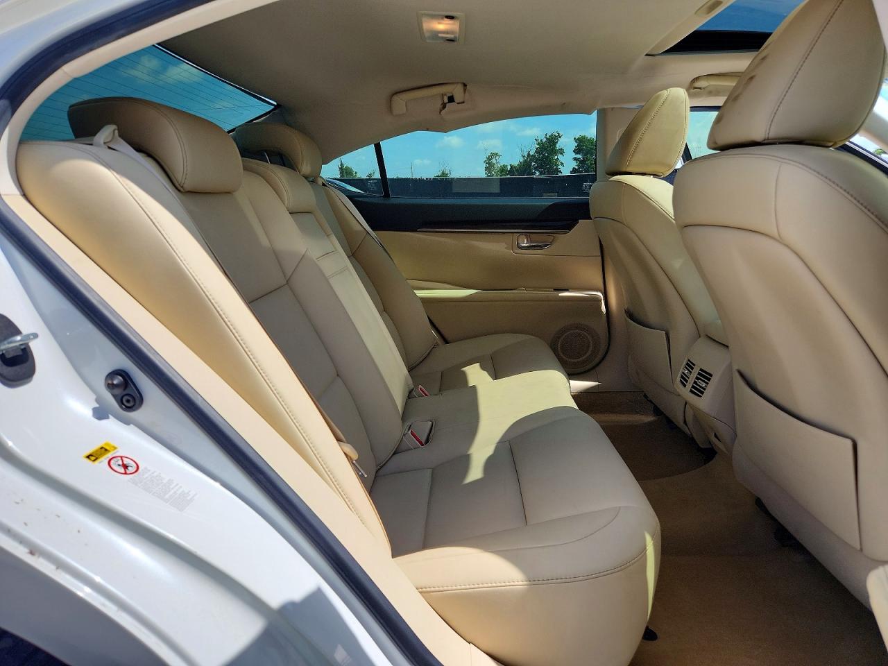2013 Lexus Es 350 White vin: JTHBK1GG4D2027853