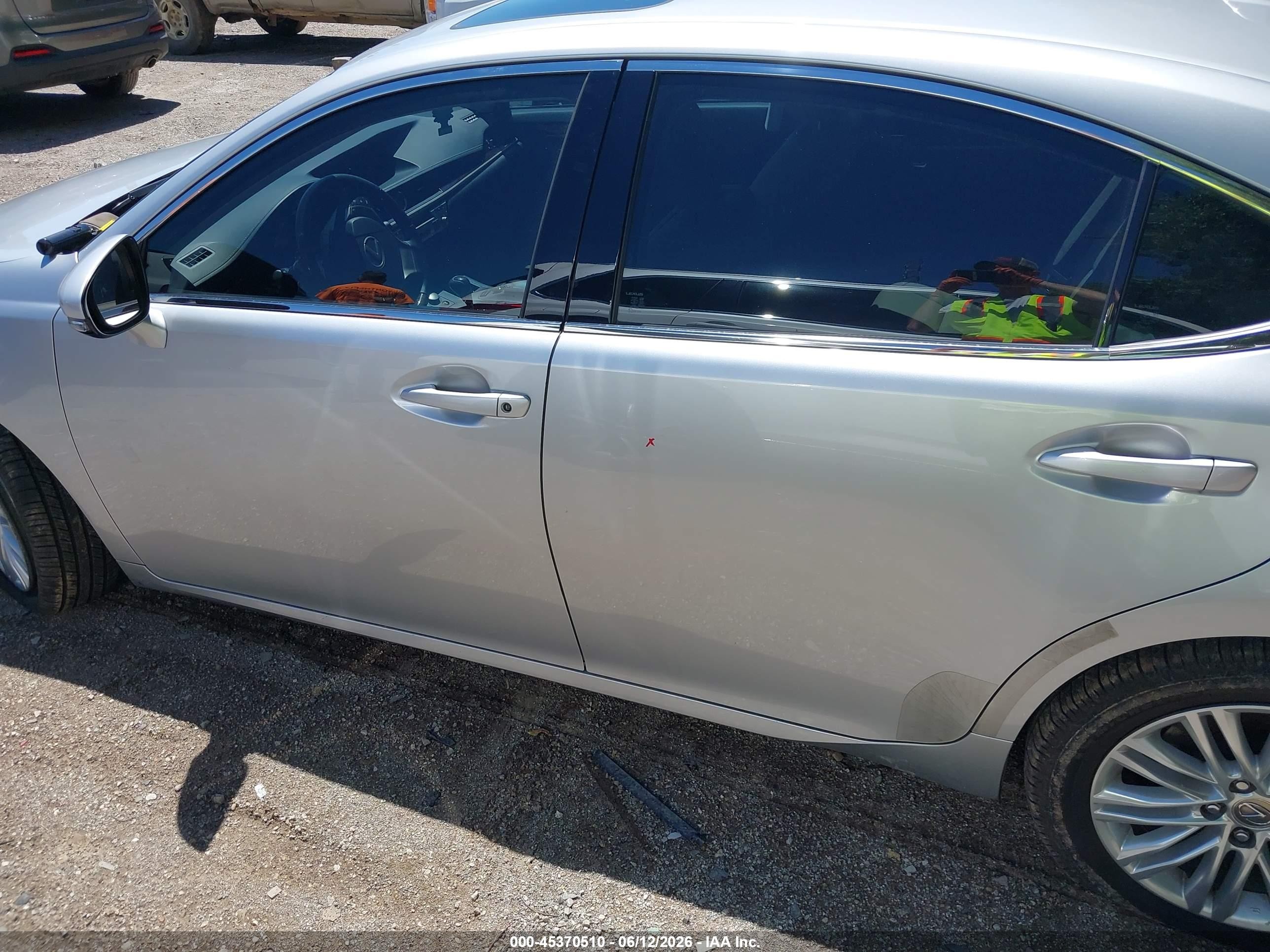 2013 Lexus Es 350   Silver vin: JTHBK1GG4D2030574
