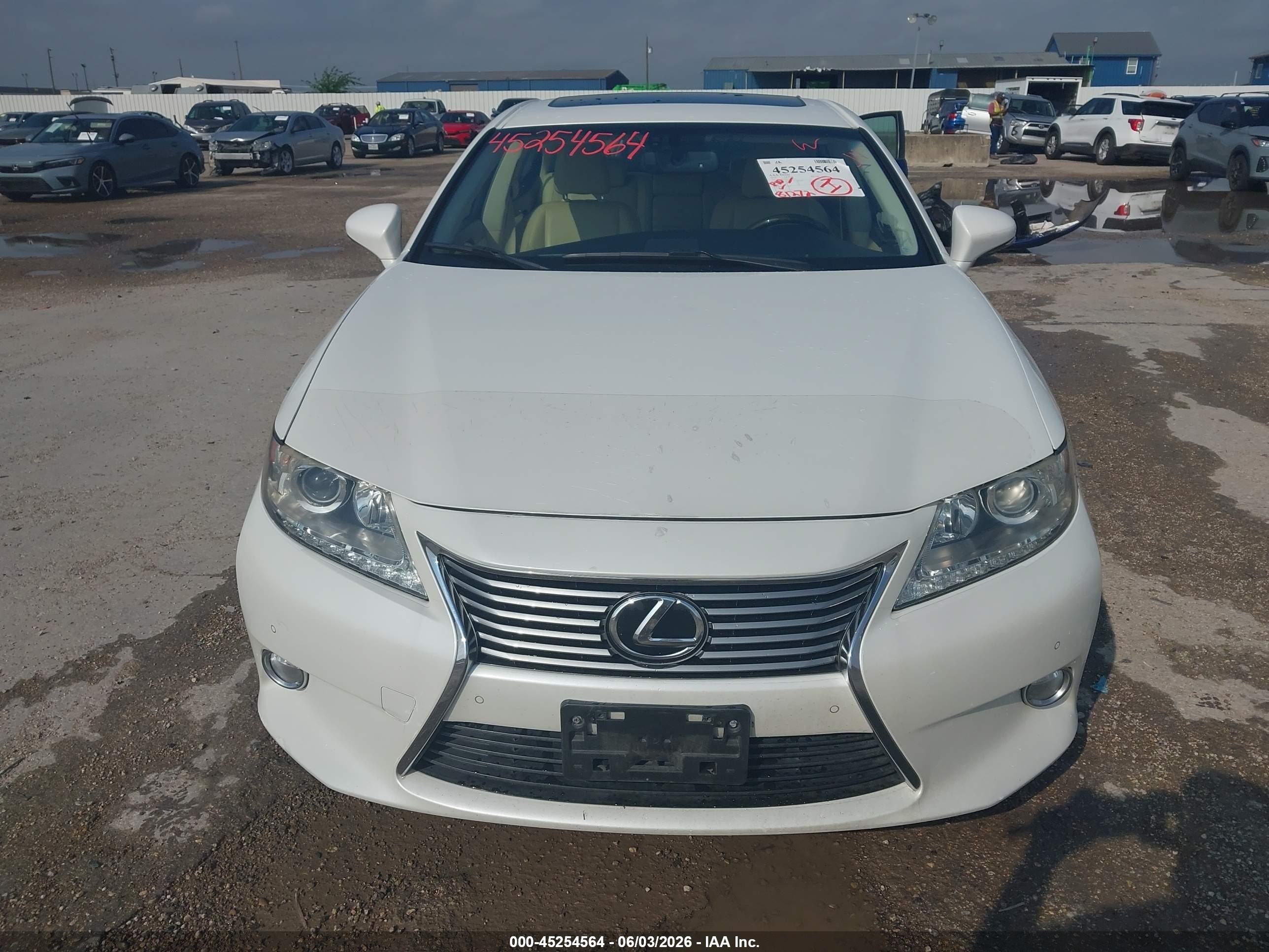 2013 Lexus Es 350 White vin: JTHBK1GG4D2050016