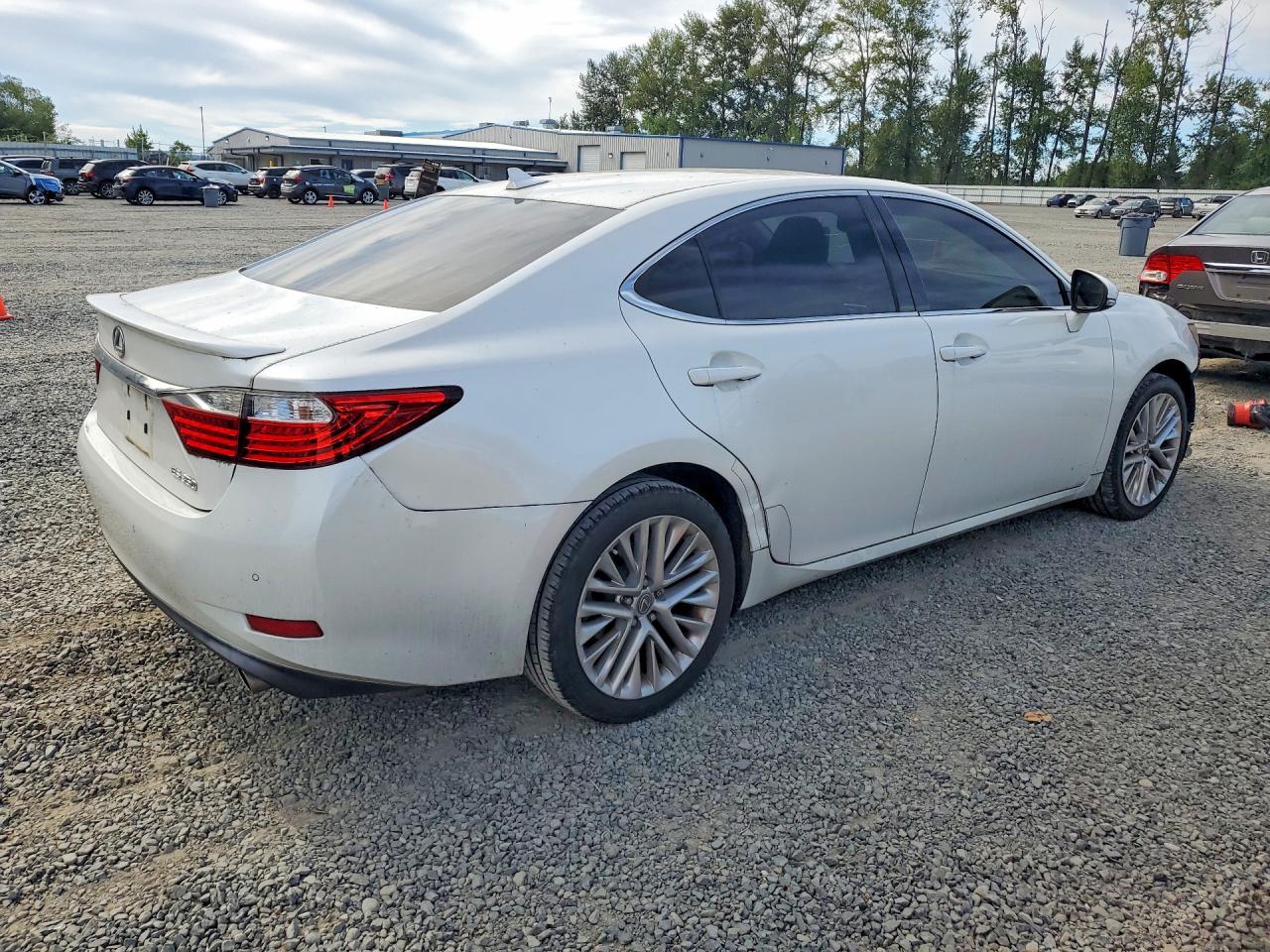2013 Lexus Es 350 White vin: JTHBK1GG4D2054339