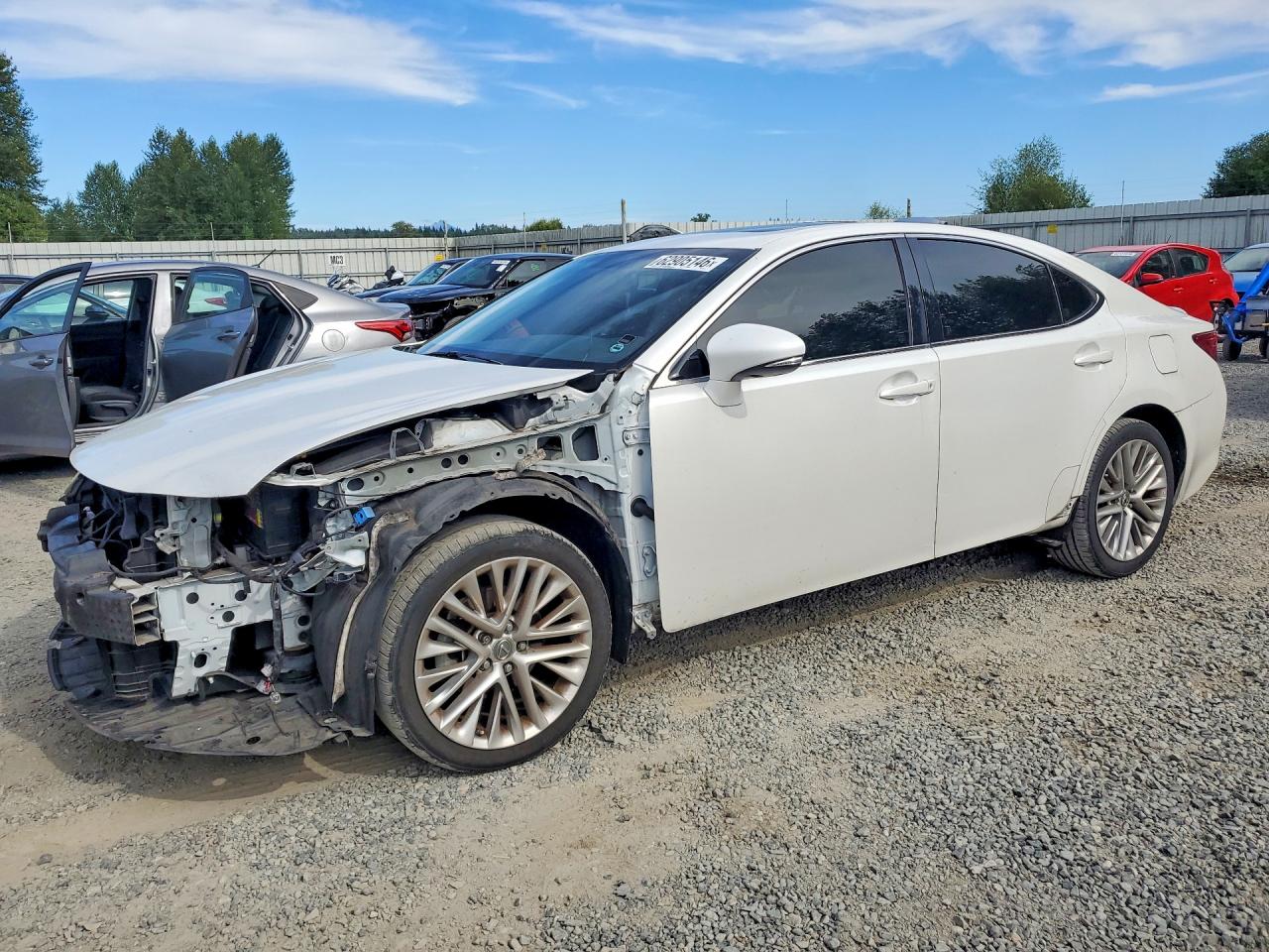 2013 Lexus Es 350 White vin: JTHBK1GG4D2054339