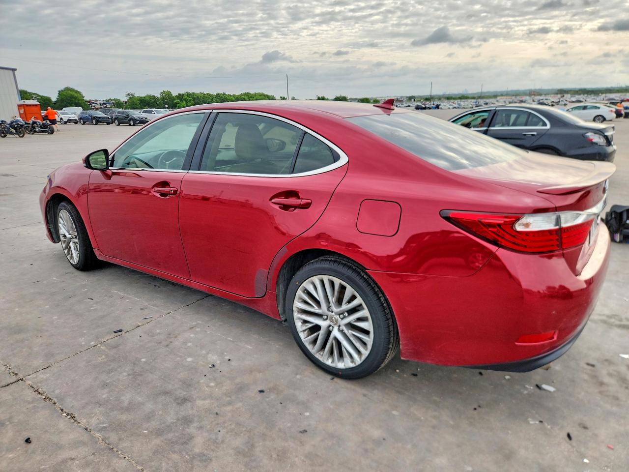 2013 Lexus Es 350 Red vin: JTHBK1GG4D2062182