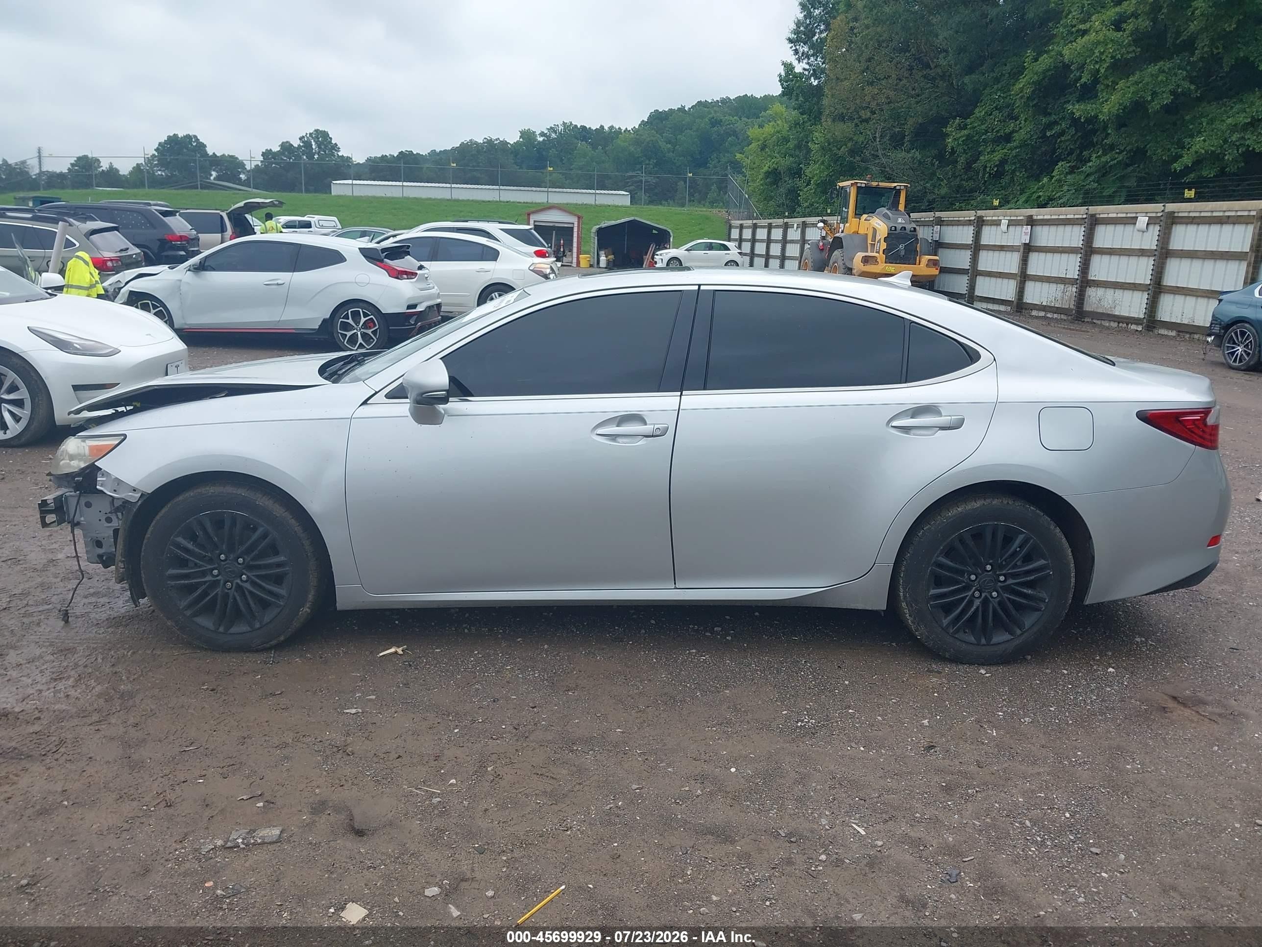 2013 Lexus Es 350   White vin: JTHBK1GG4D2062389