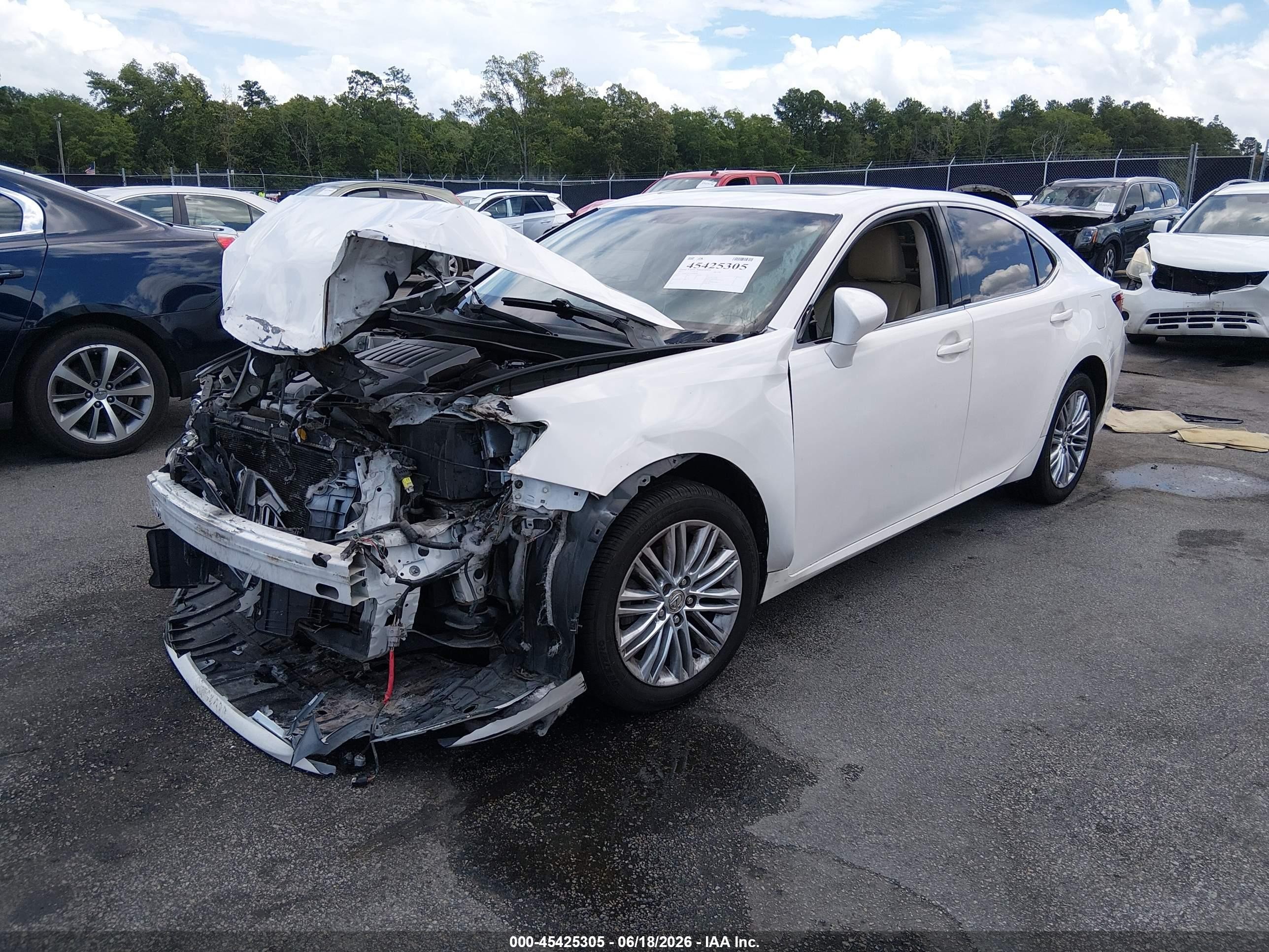 2013 Lexus Es 350   White vin: JTHBK1GG4D2068094