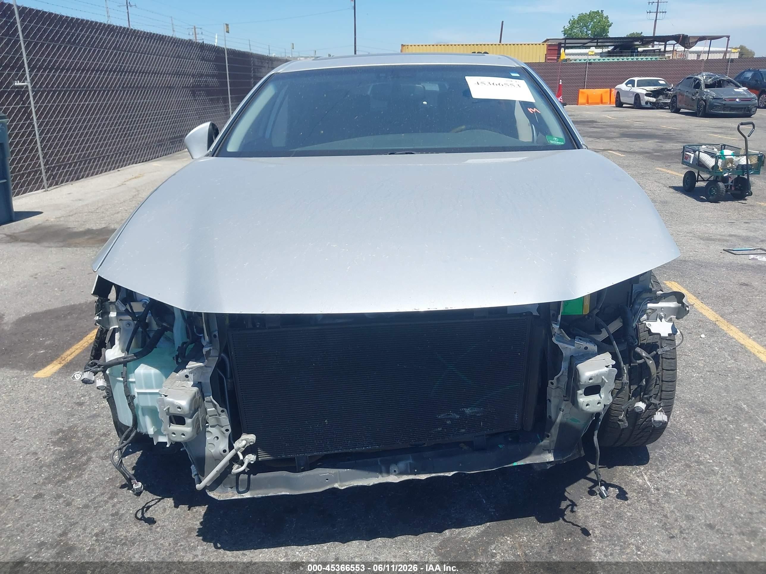 2014 Lexus Es 350   Silver vin: JTHBK1GG4E2087391