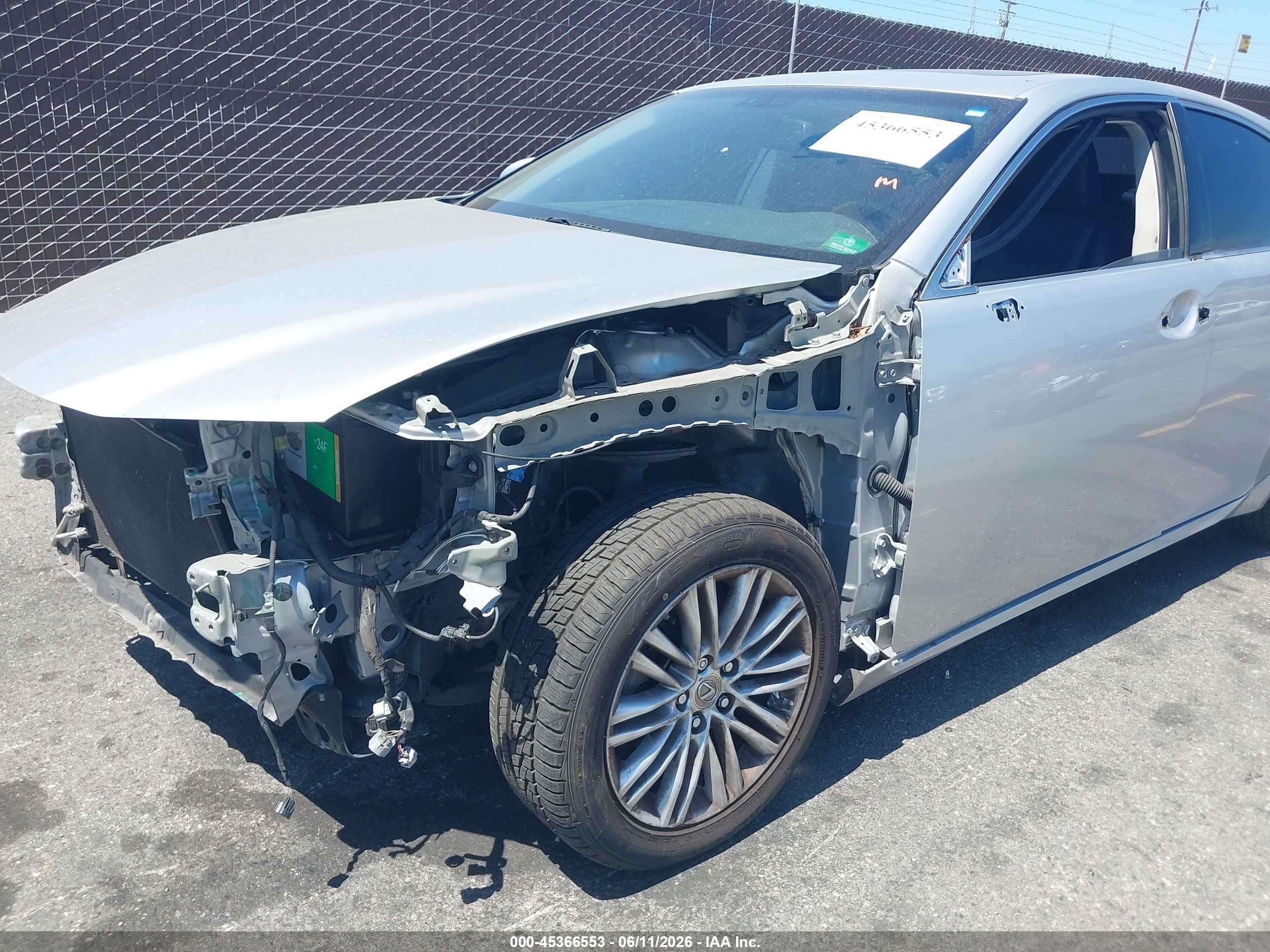 2014 Lexus Es 350   Silver vin: JTHBK1GG4E2087391