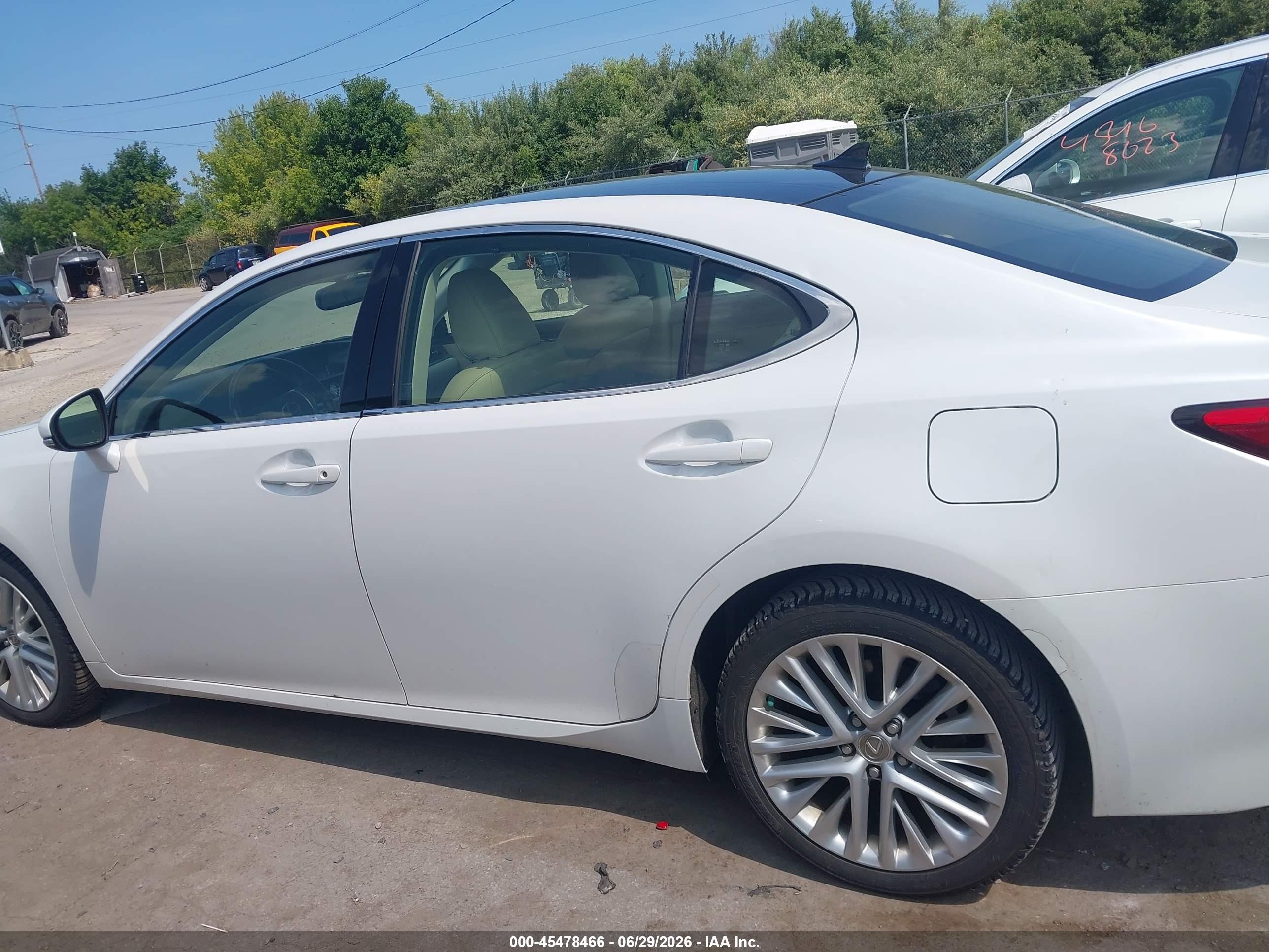 2014 Lexus Es 350   White vin: JTHBK1GG4E2119675