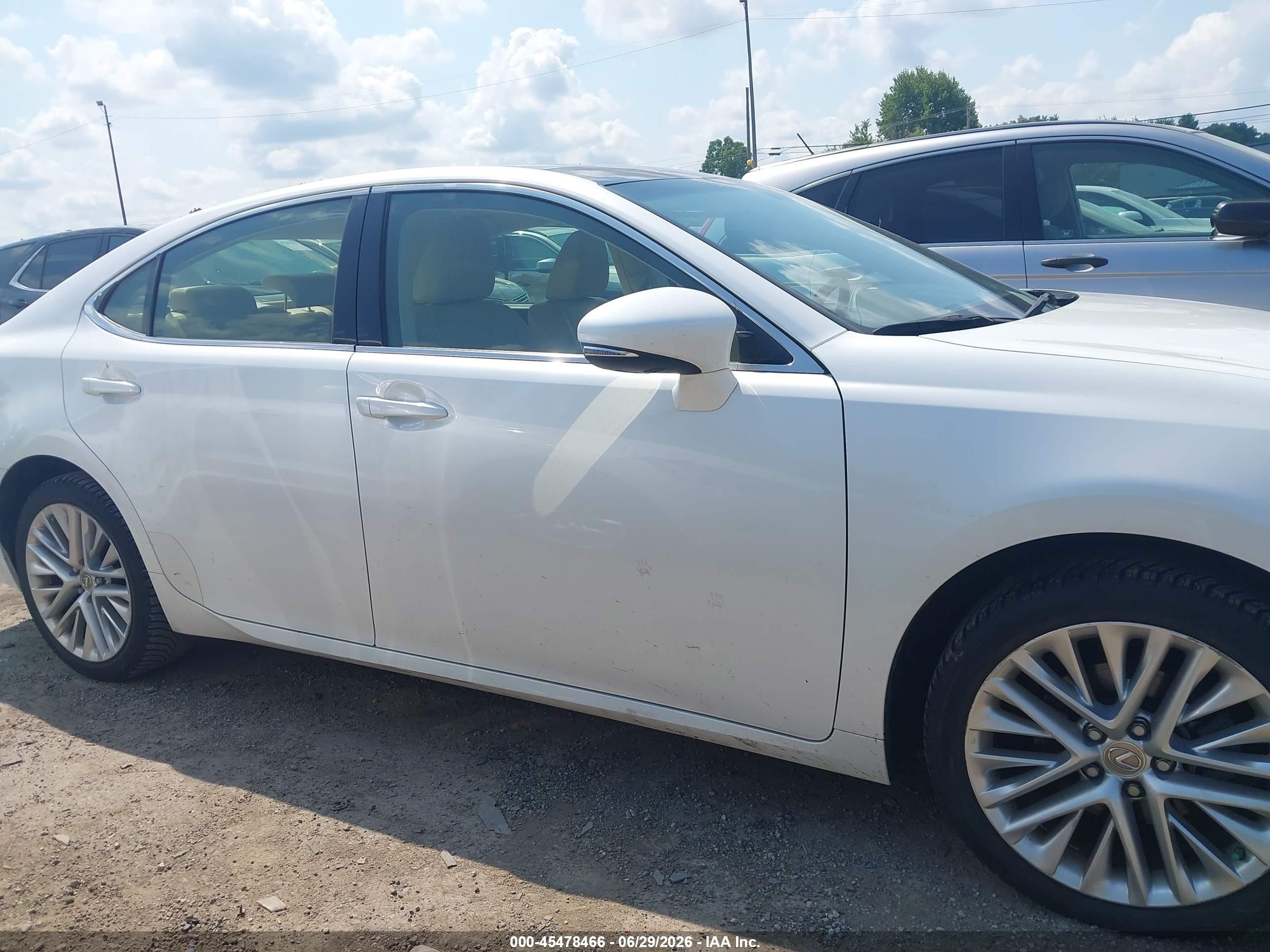 2014 Lexus Es 350   White vin: JTHBK1GG4E2119675