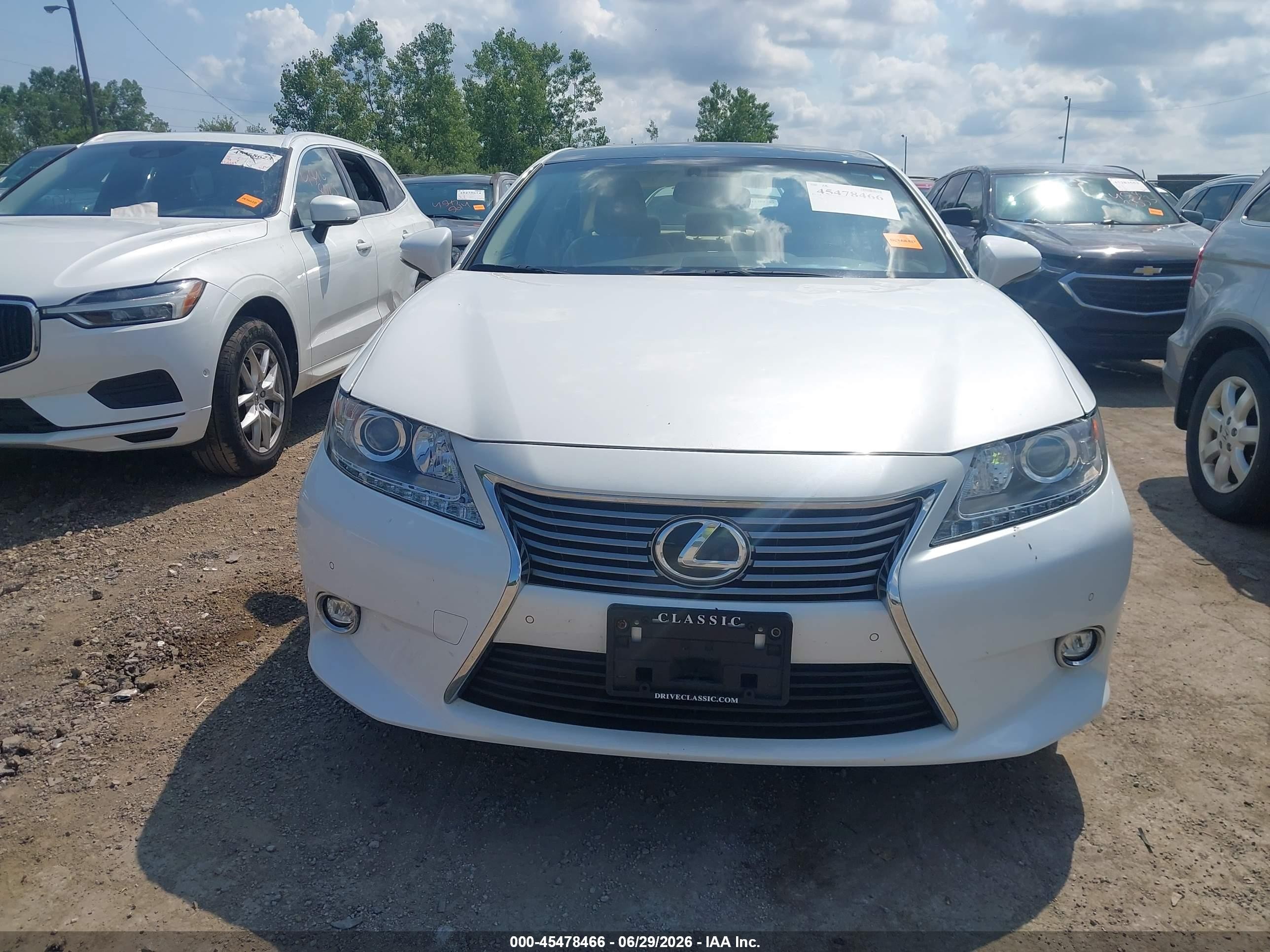 2014 Lexus Es 350   White vin: JTHBK1GG4E2119675