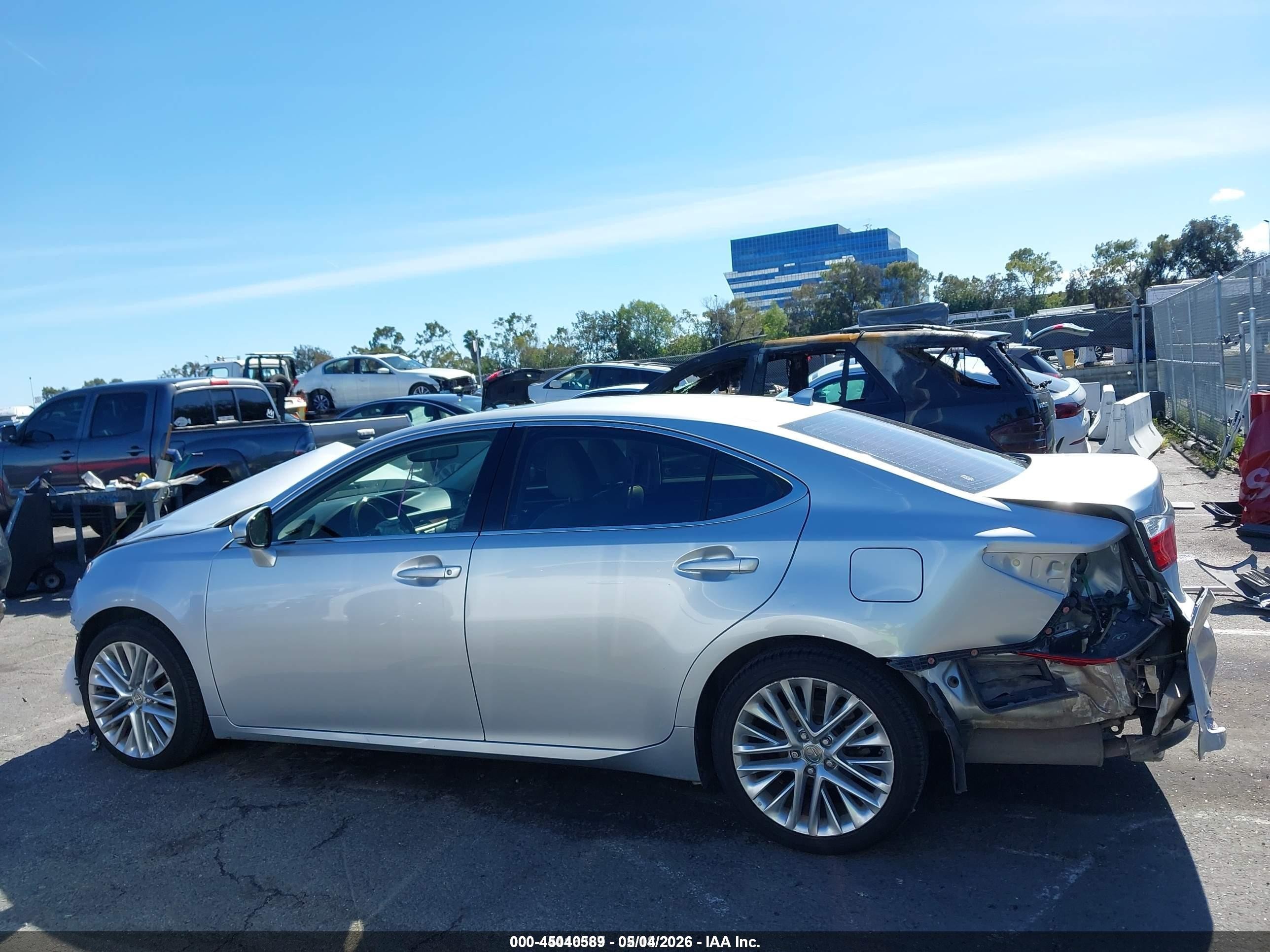 2014 Lexus Es 350   Silver vin: JTHBK1GG4E2142583