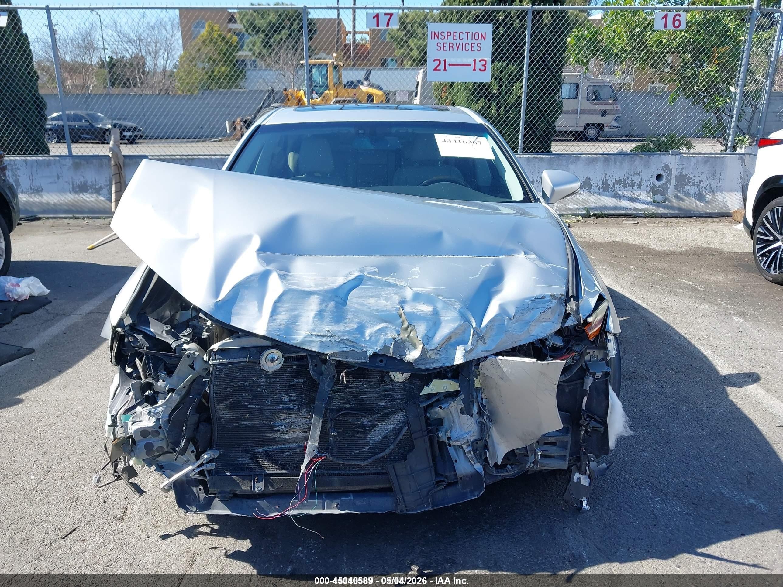 2014 Lexus Es 350   Silver vin: JTHBK1GG4E2142583