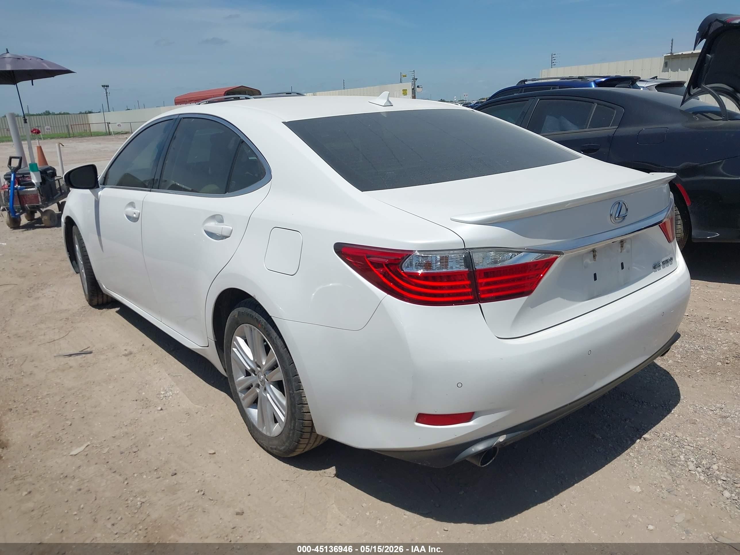 2014 Lexus Es 350   White vin: JTHBK1GG4E2144883