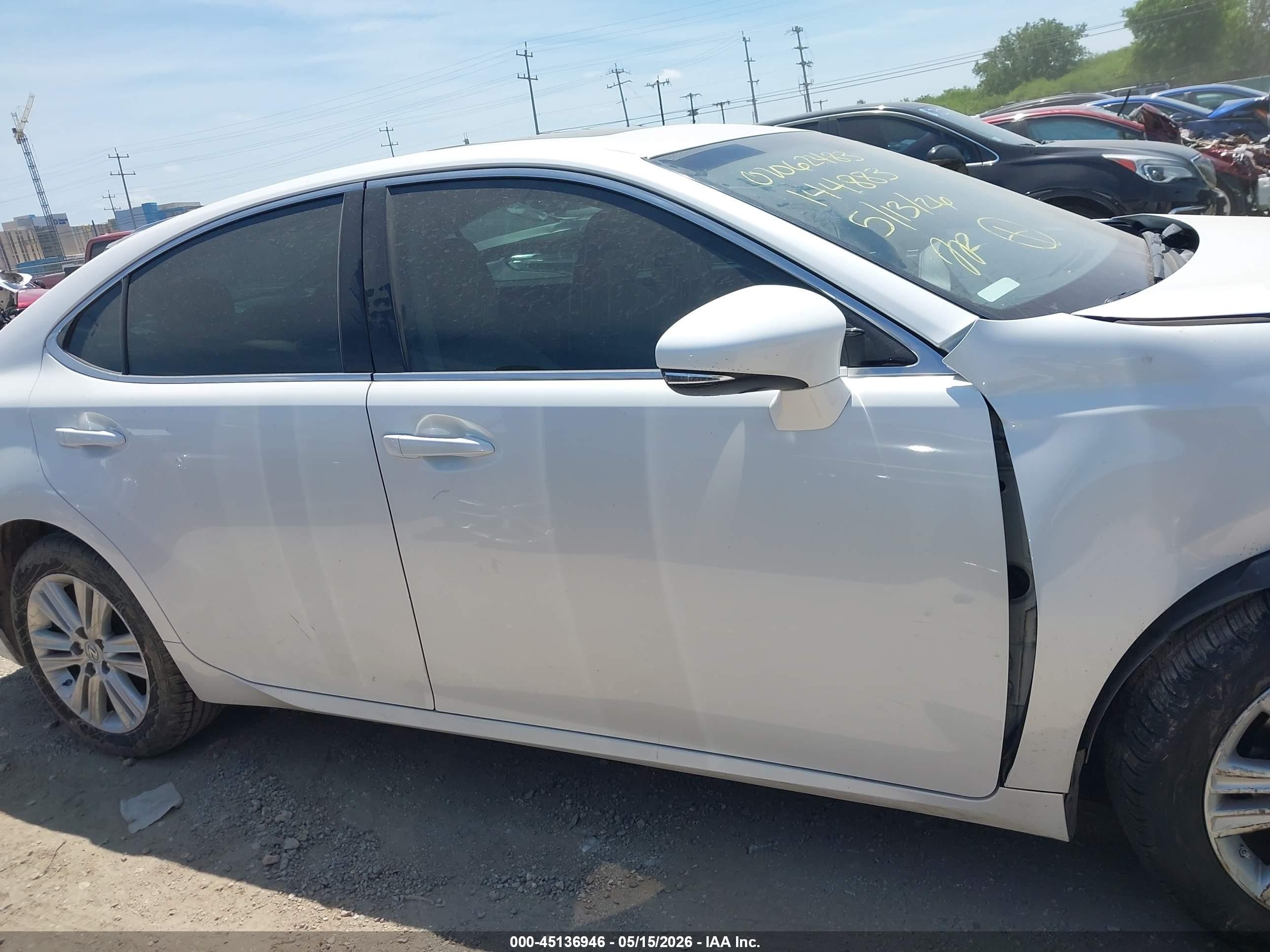 2014 Lexus Es 350   White vin: JTHBK1GG4E2144883