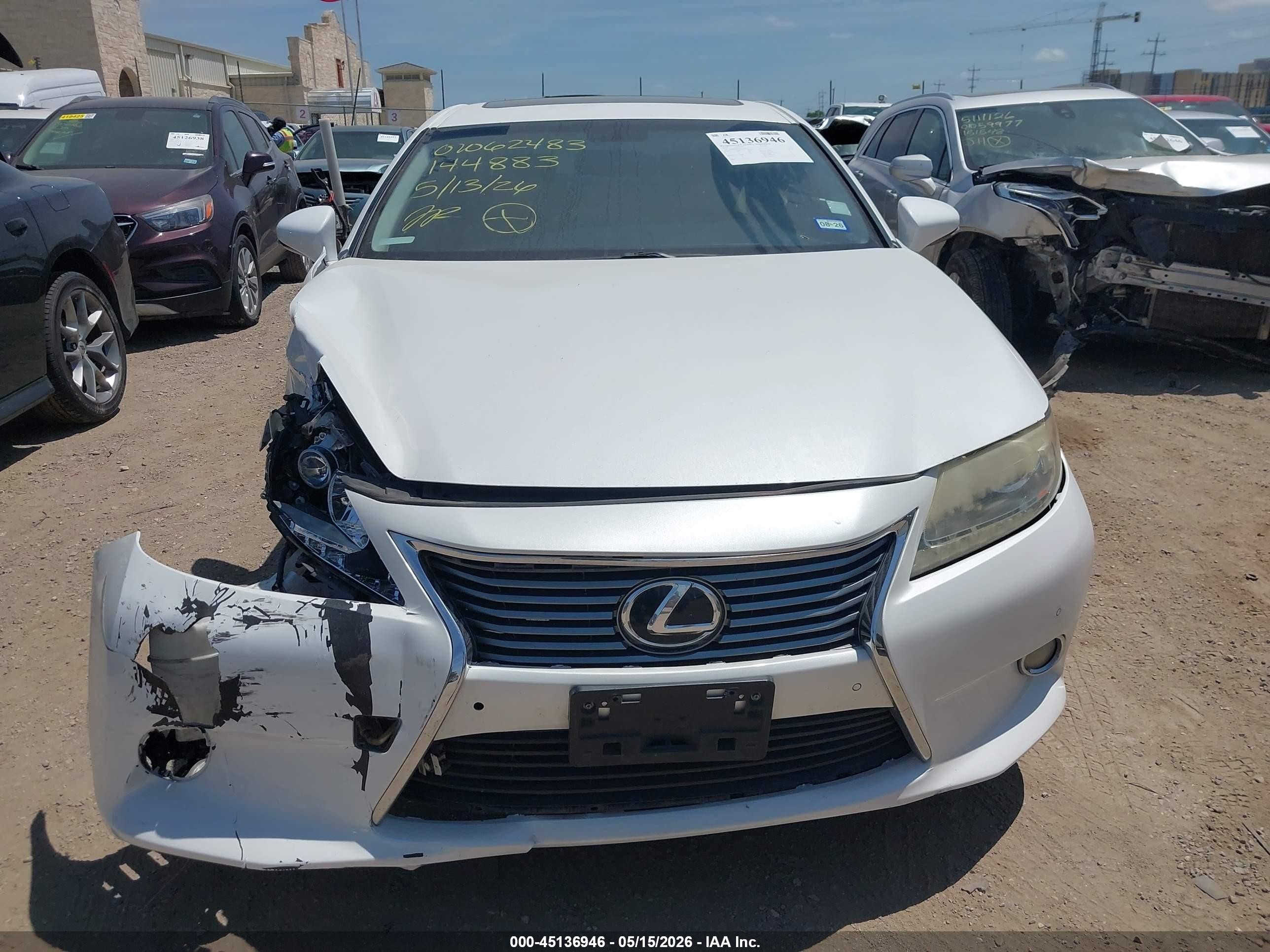 2014 Lexus Es 350   White vin: JTHBK1GG4E2144883