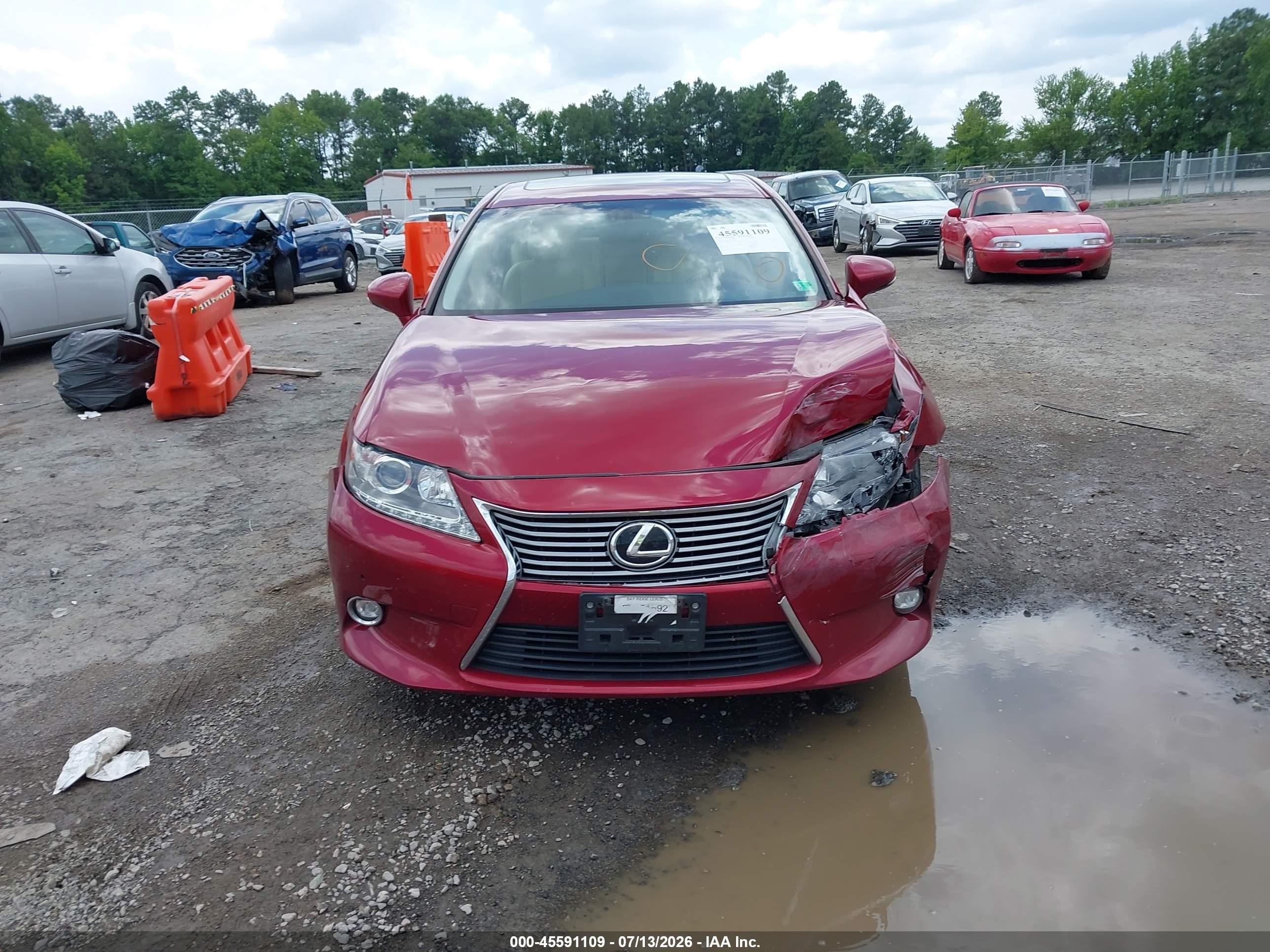 2015 Lexus Es 350   Red vin: JTHBK1GG4F2151592