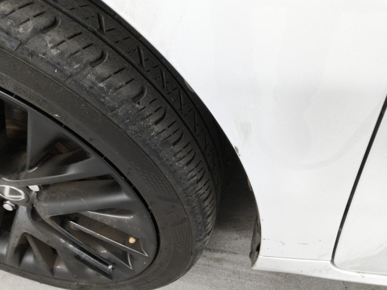 2015 Lexus Es 350 White vin: JTHBK1GG4F2175567 Damage: Left Front Fender, Dent(S) W/ Paint Dmg, 1 To 2 Inches