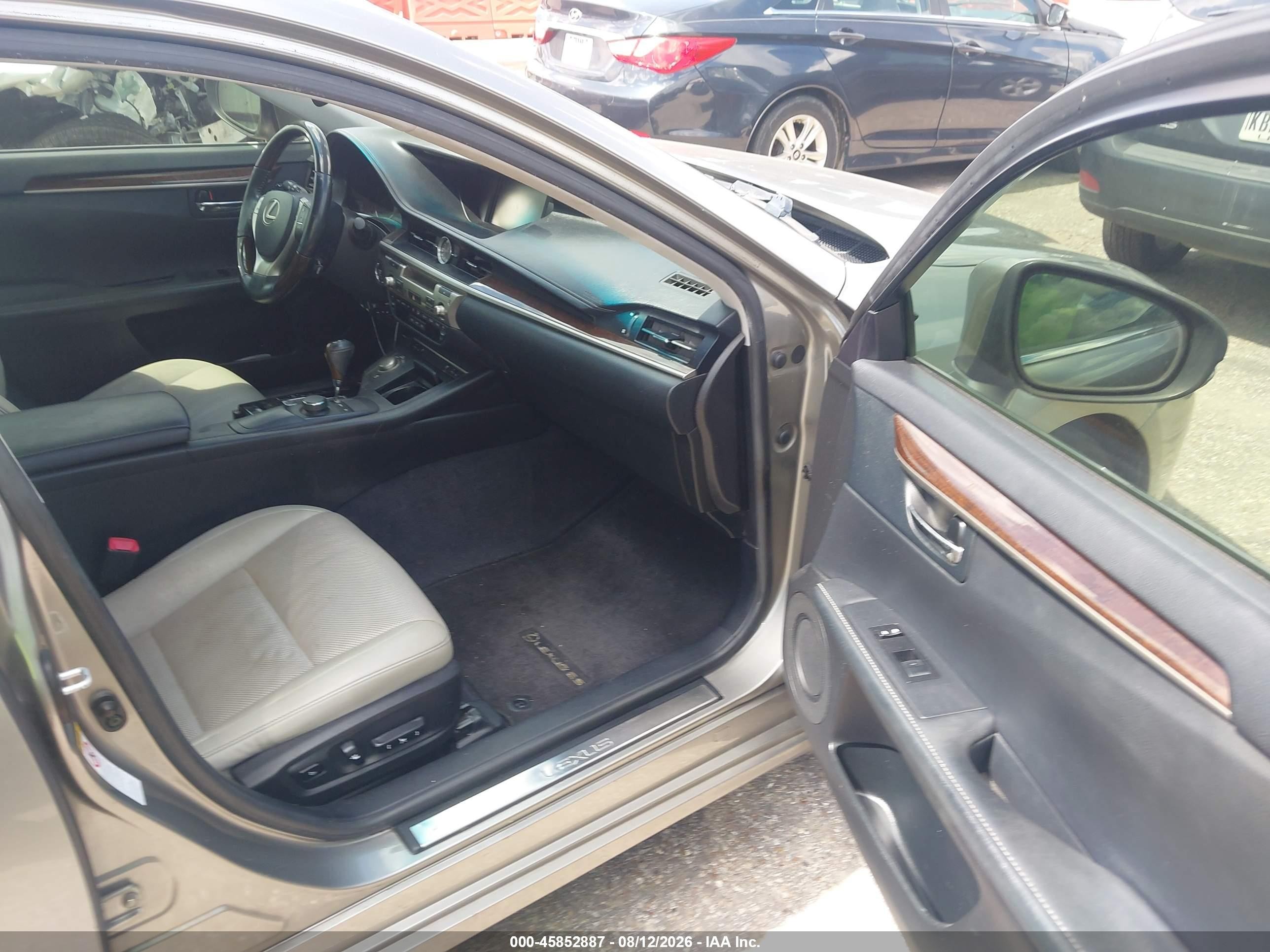 2015 Lexus Es 350   Серебряный vin: JTHBK1GG4F2178209
