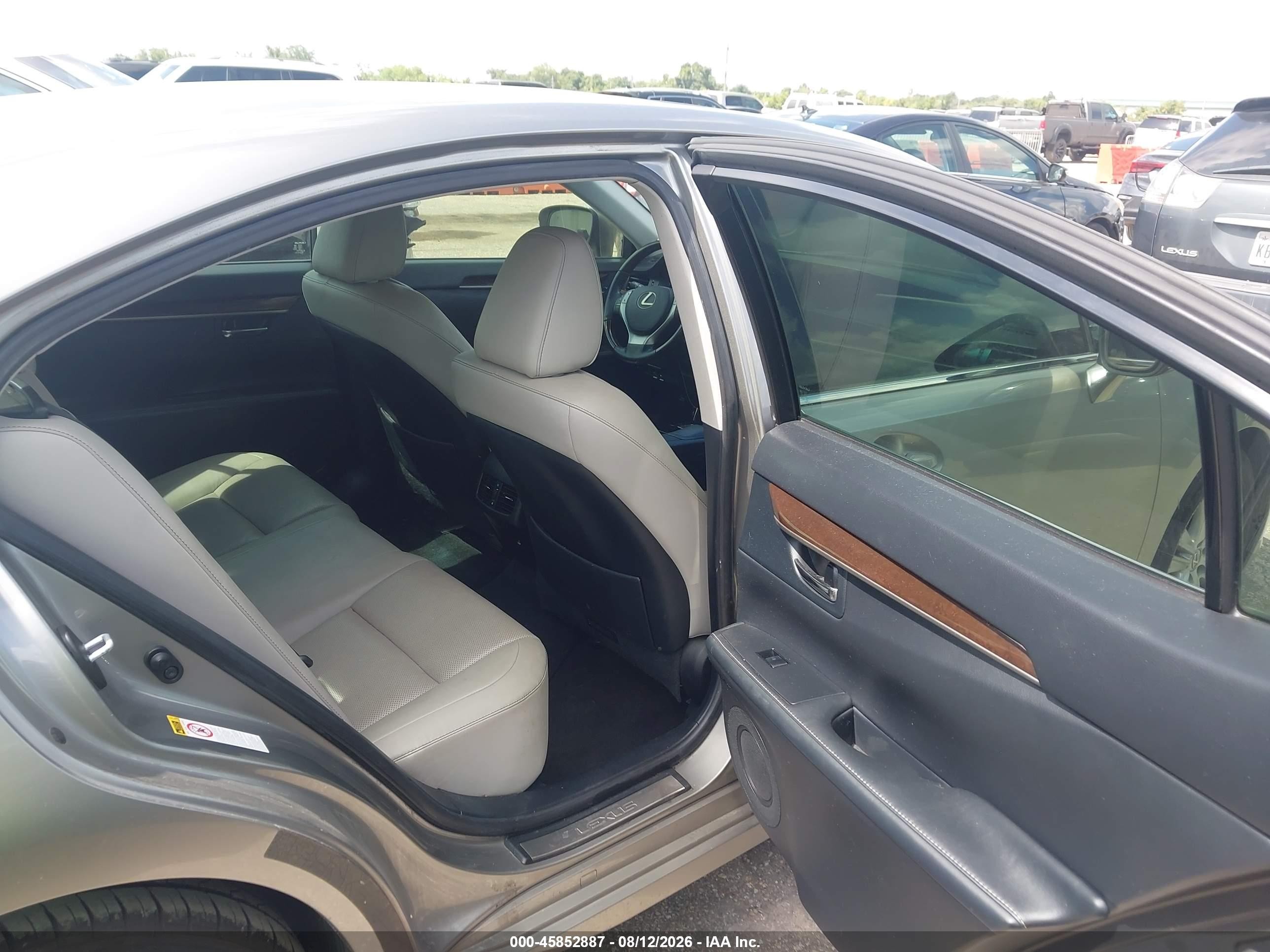 2015 Lexus Es 350   Серебряный vin: JTHBK1GG4F2178209
