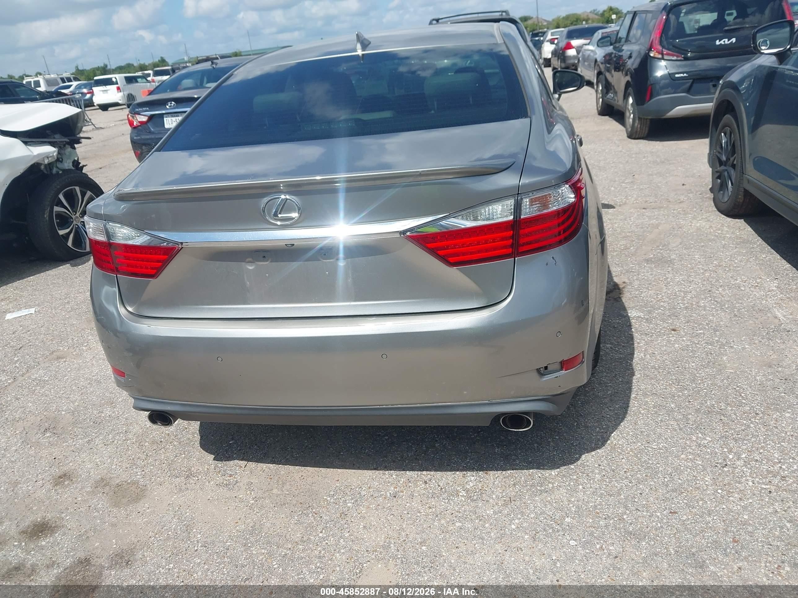 2015 Lexus Es 350   Серебряный vin: JTHBK1GG4F2178209