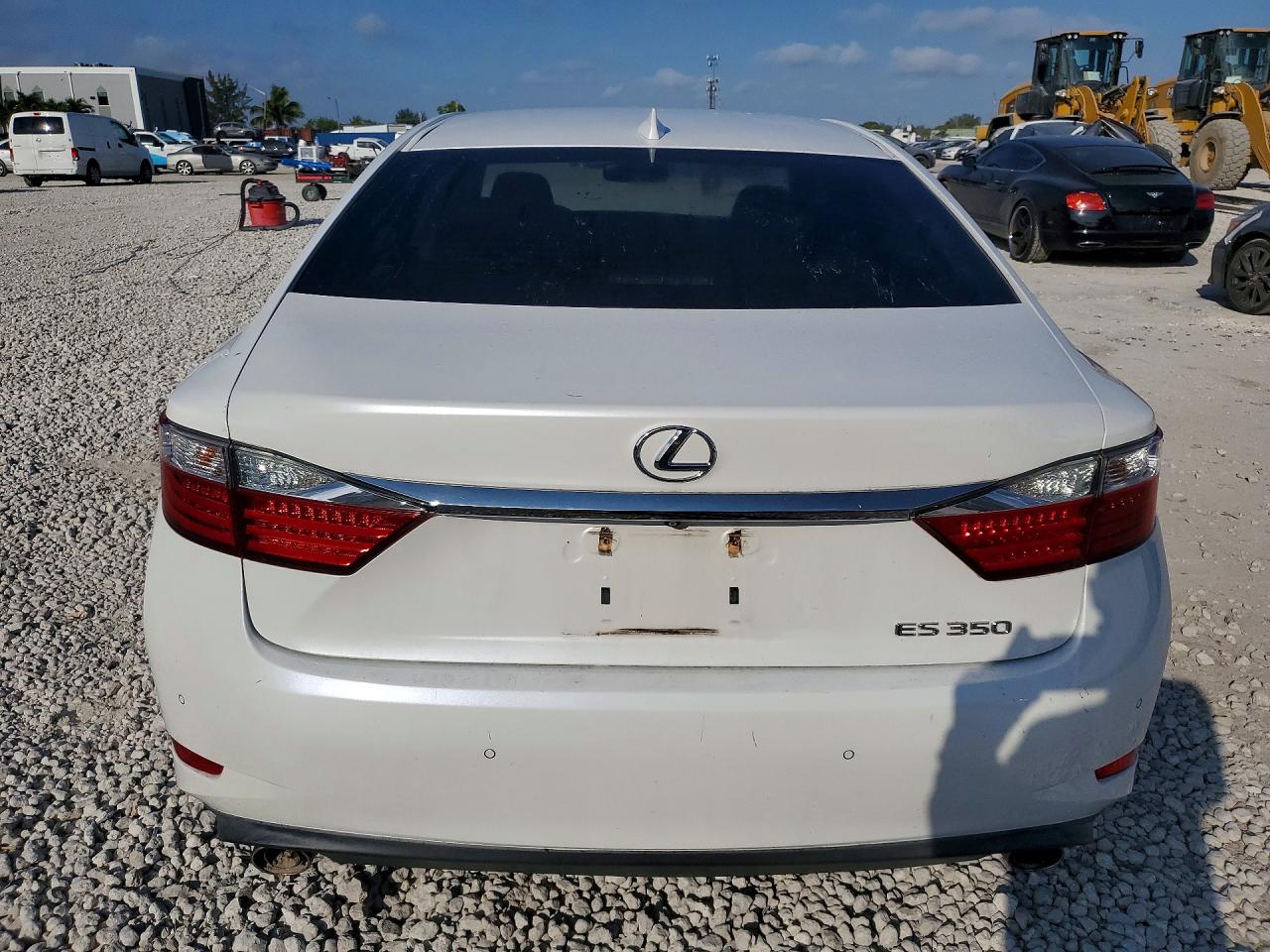 2015 Lexus Es 350 Base White vin: JTHBK1GG4F2183247