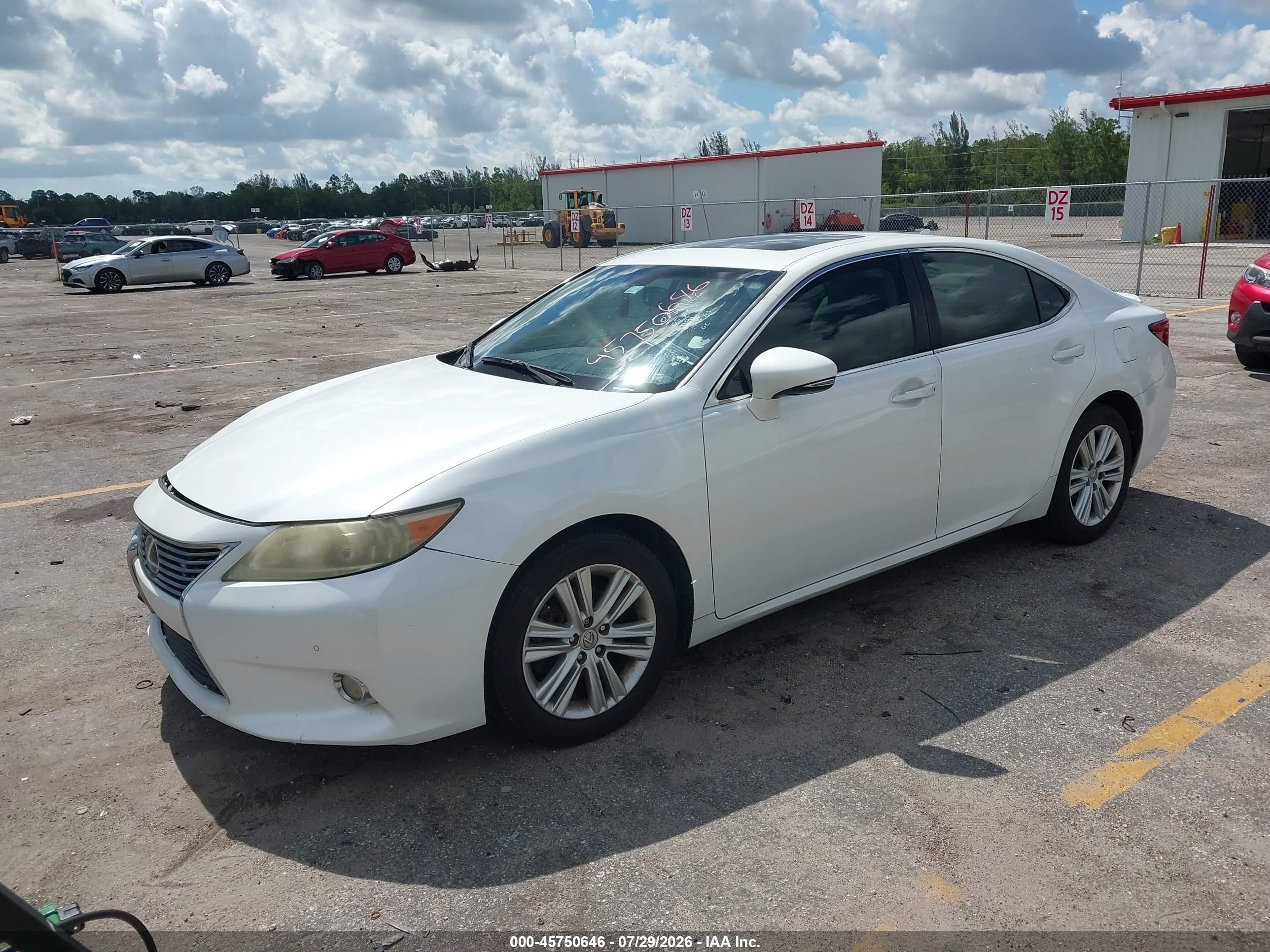 2013 Lexus Es 350   White vin: JTHBK1GG5D2058951