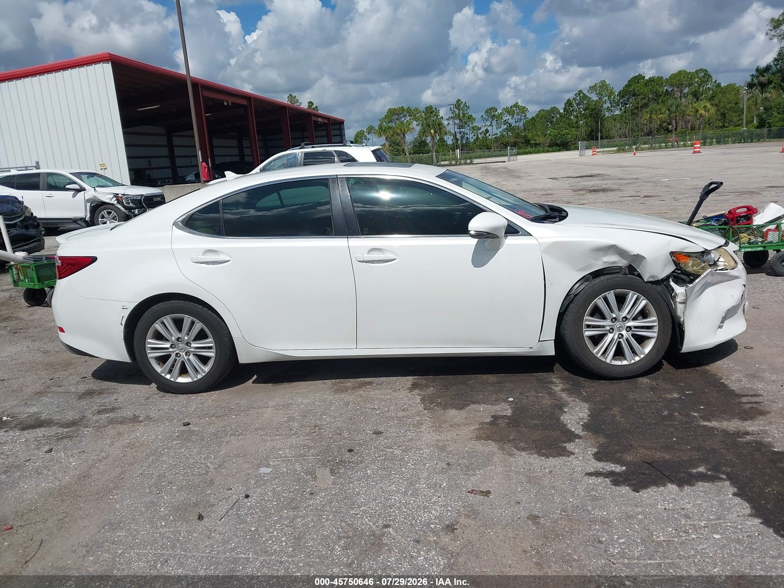 2013 Lexus Es 350   White vin: JTHBK1GG5D2058951