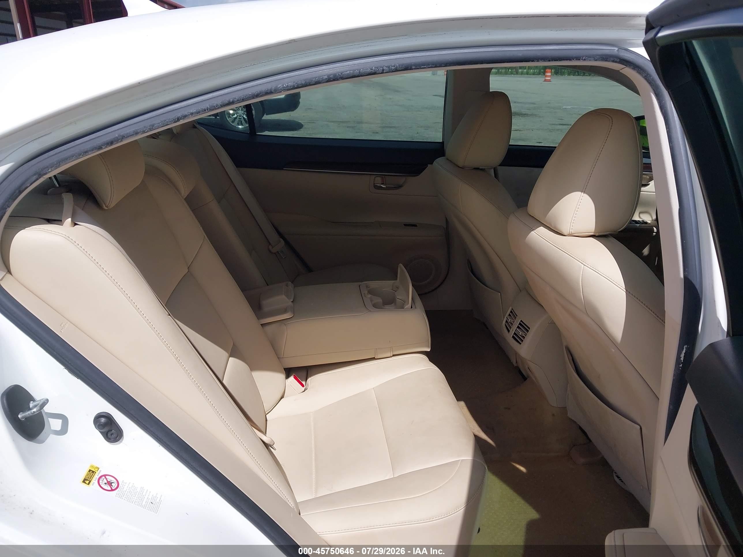 2013 Lexus Es 350   White vin: JTHBK1GG5D2058951