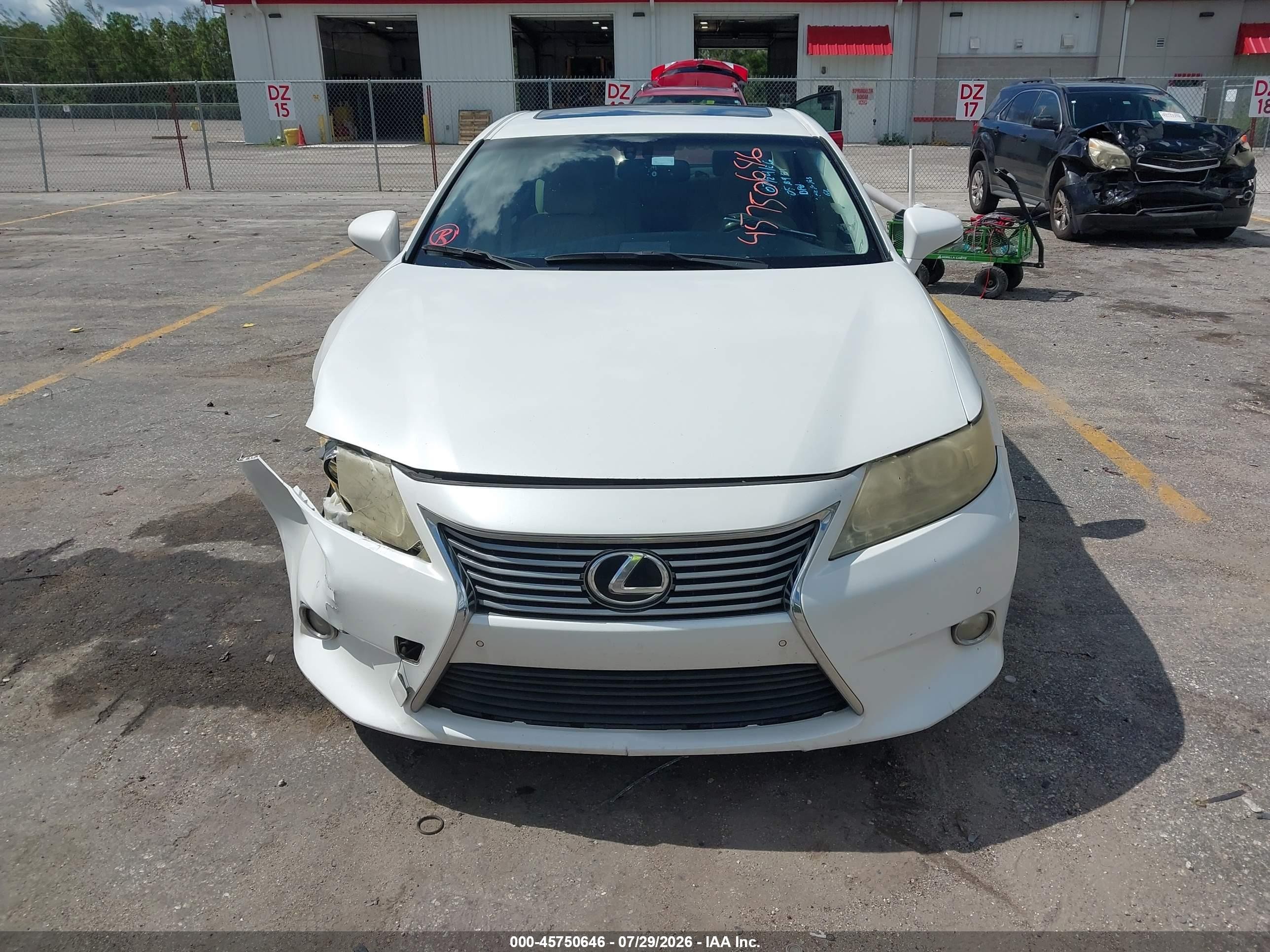 2013 Lexus Es 350   White vin: JTHBK1GG5D2058951